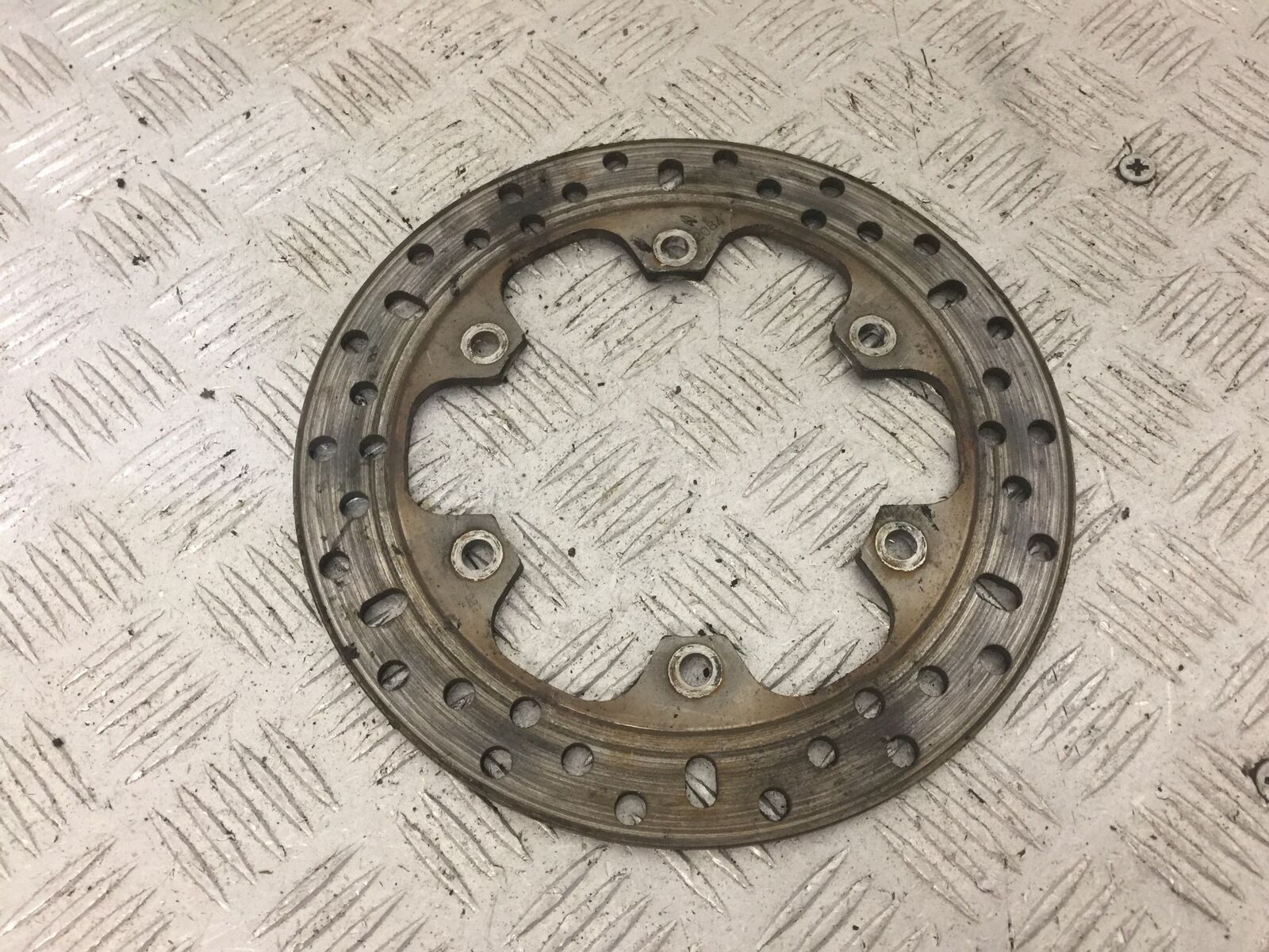 YAMAHA R6 5EB REAR BRAKE DISC  YEAR 1999-2002 (STOCK 823)