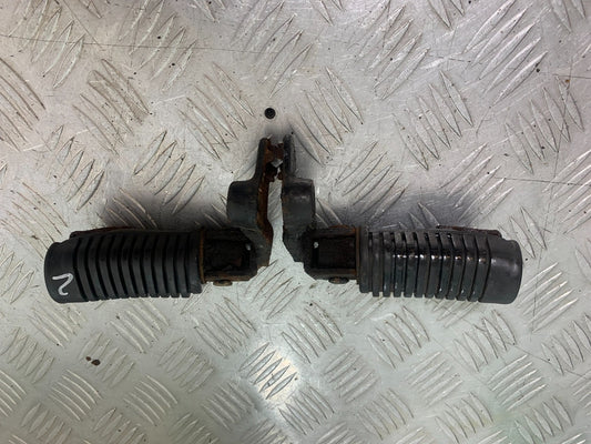 HONDA GL500 GL 500 SILVERWING FRONT PEGS YEAR 1981-82 (CMB1168)
