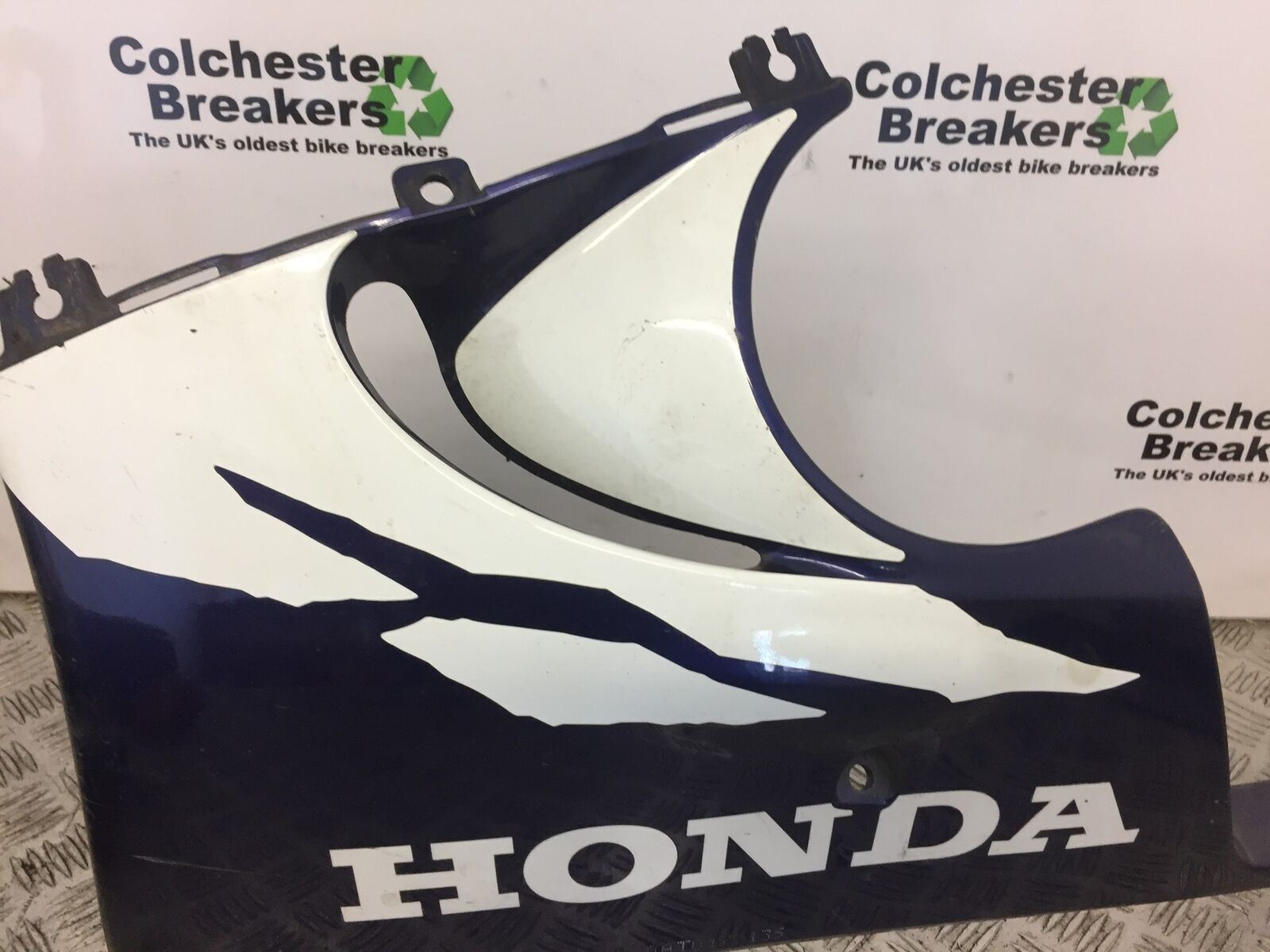 HONDA CBR 900 CBR900 FIREBLADE LEFT BELLYPAN  YEAR 1998 1999