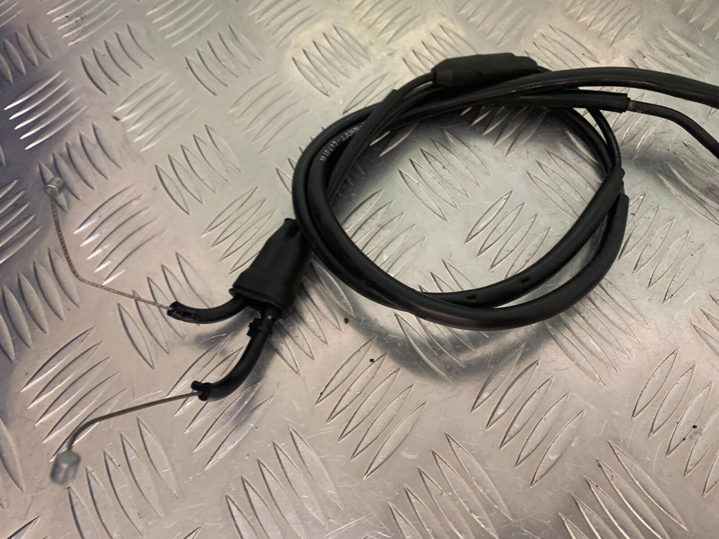 TRIUMPH 1050 SPRINT GT THROTTLE CABLES YEAR 2010-2014 (STOCK 979)