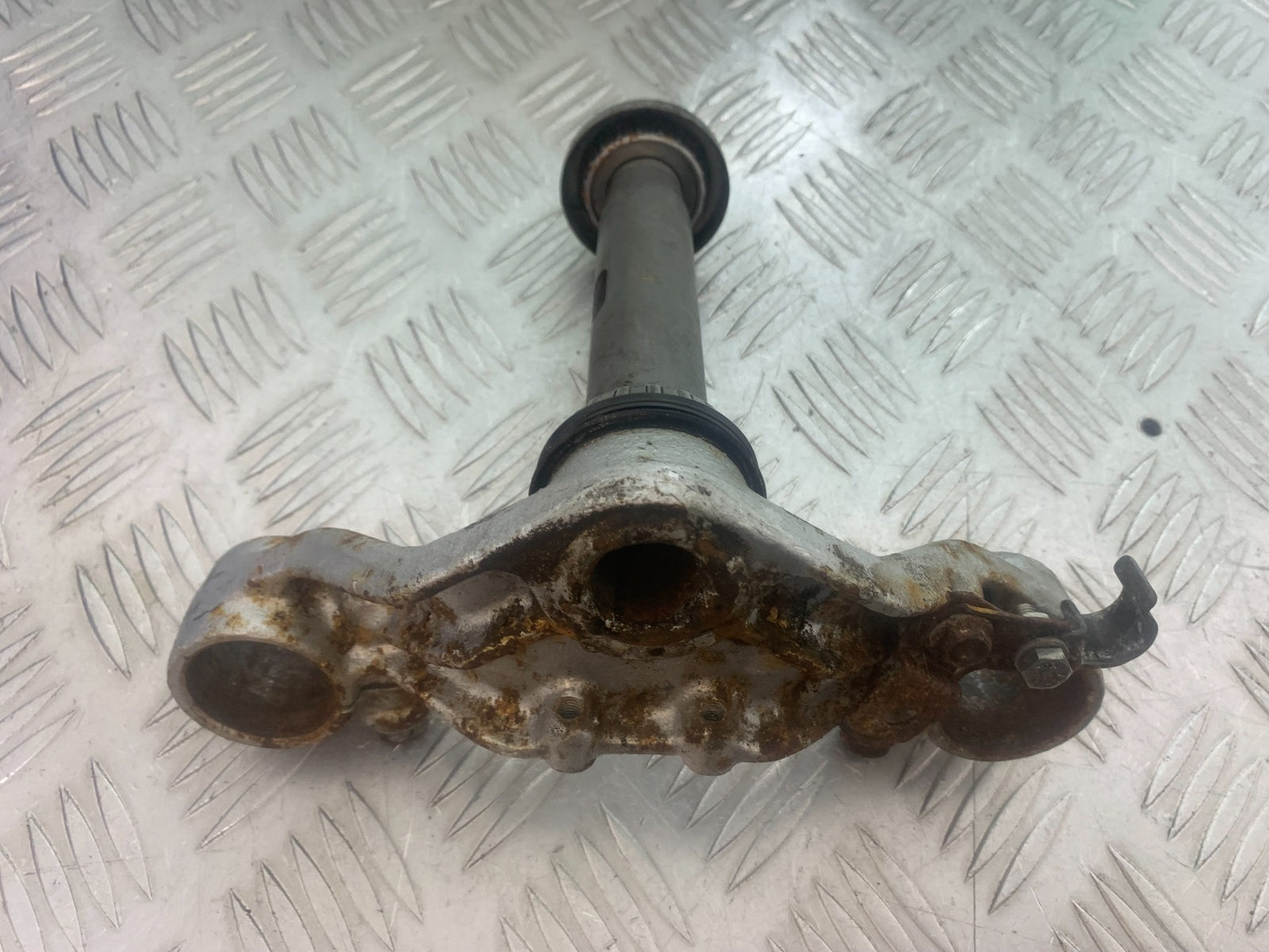 YAMAHA XV535 XV 535 VIRAGO BOTTOM YOKE YEAR 1994-02 (CMB1139)