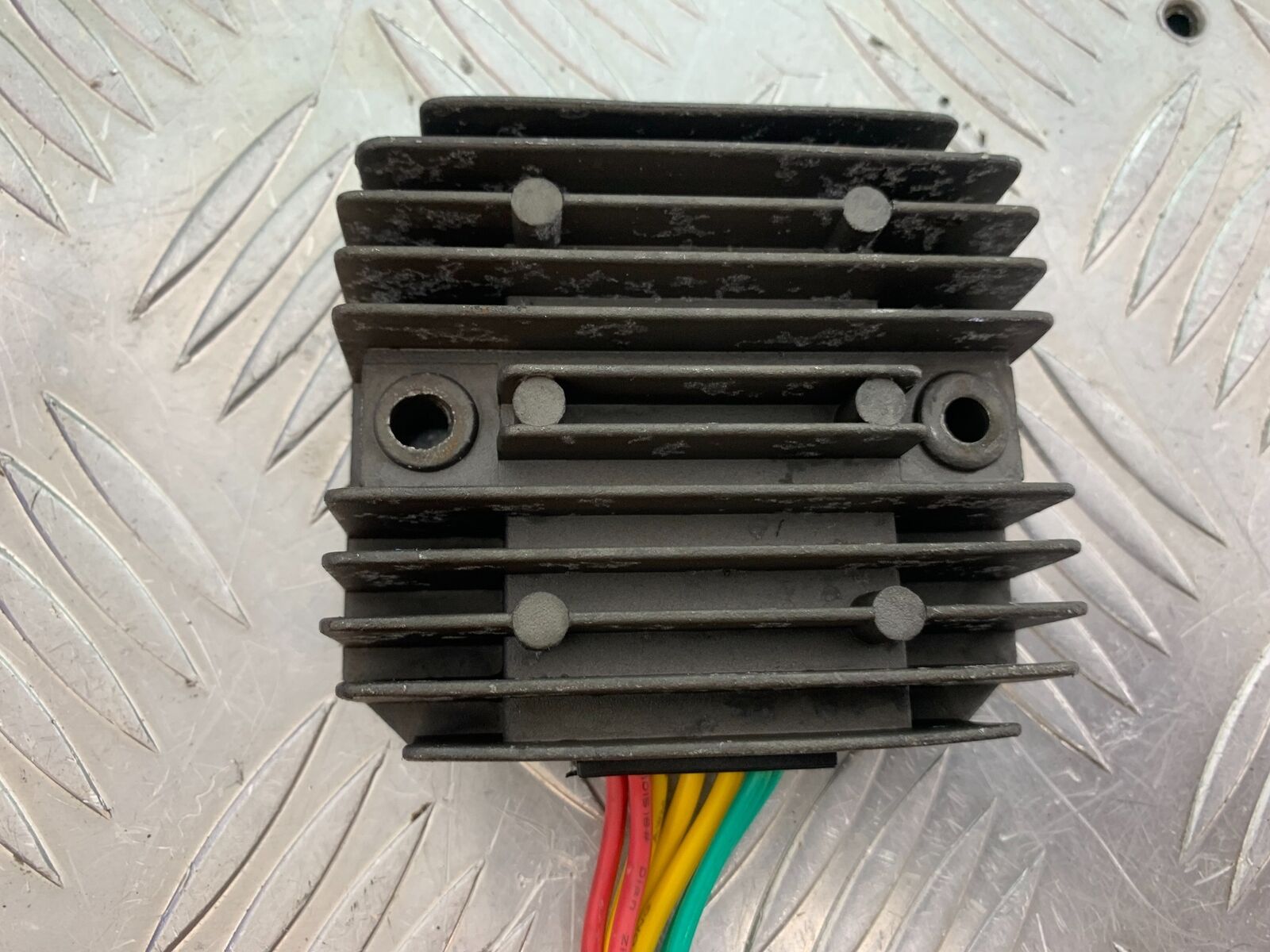 HONDA NTV 650 REVERE REGULATOR  YEAR 1988-1996 (CMB1025))