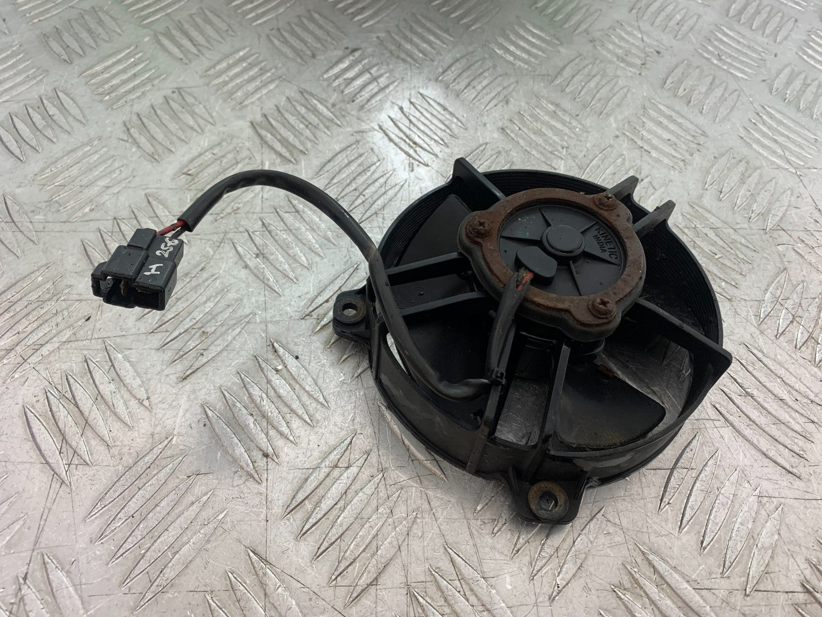KTM RC125 RC 125 RADIATOR FAN  YEAR 2017-2022 (CMB 1244)