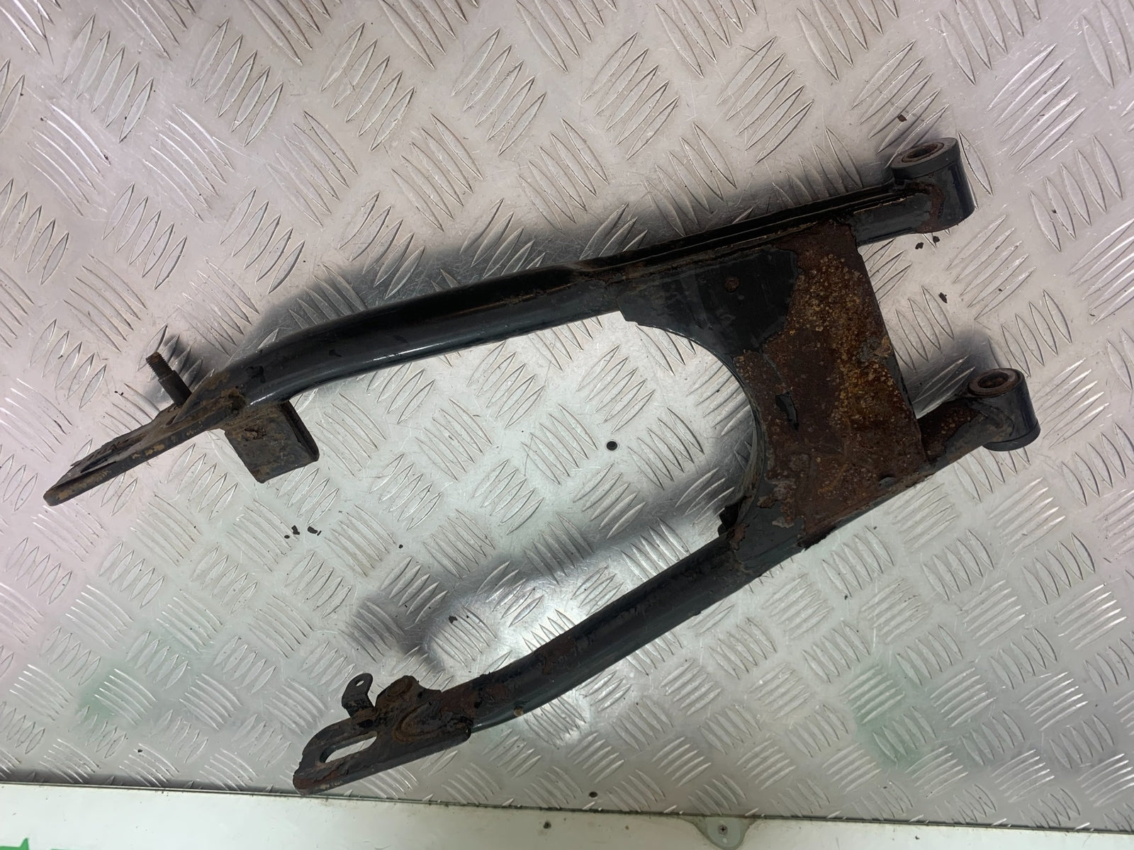 BLUROC LEGEND 125 SWINGARM YEAR 2022  (CMB1041)