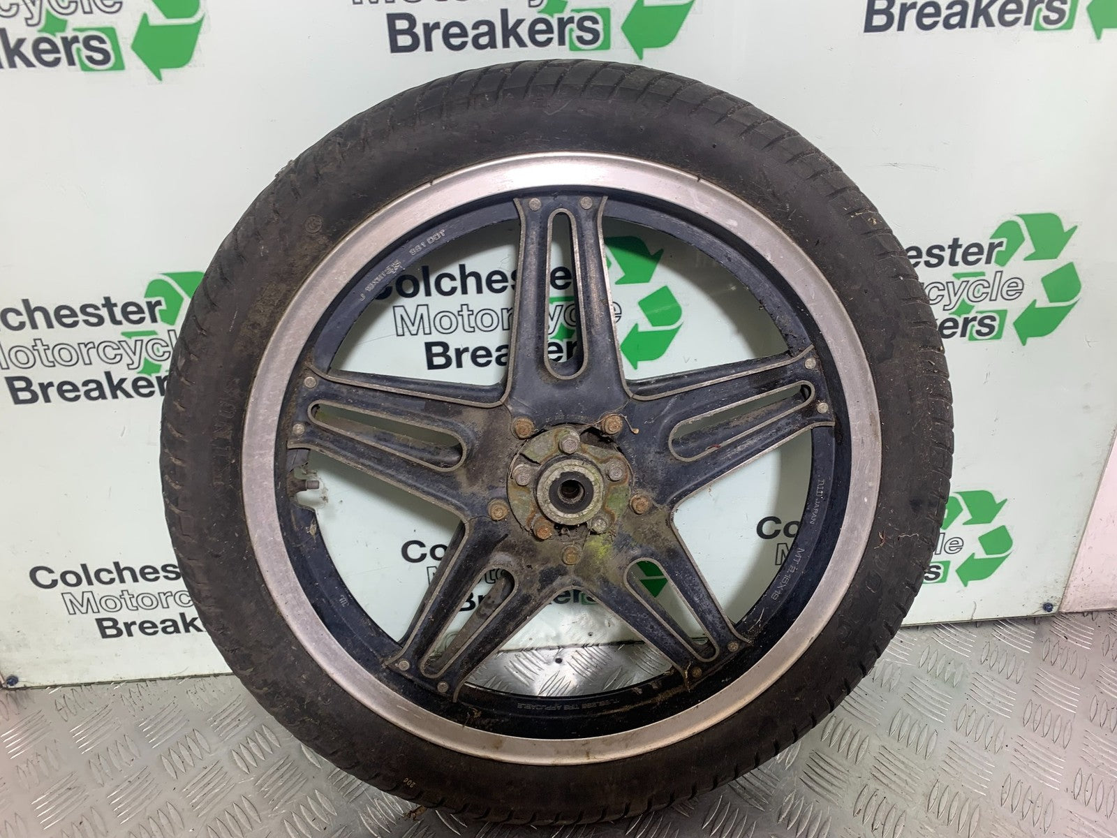HONDA GL500 GL 500 SILVERWING FRONT WHEEL YEAR 1981-82 (CMB1168)