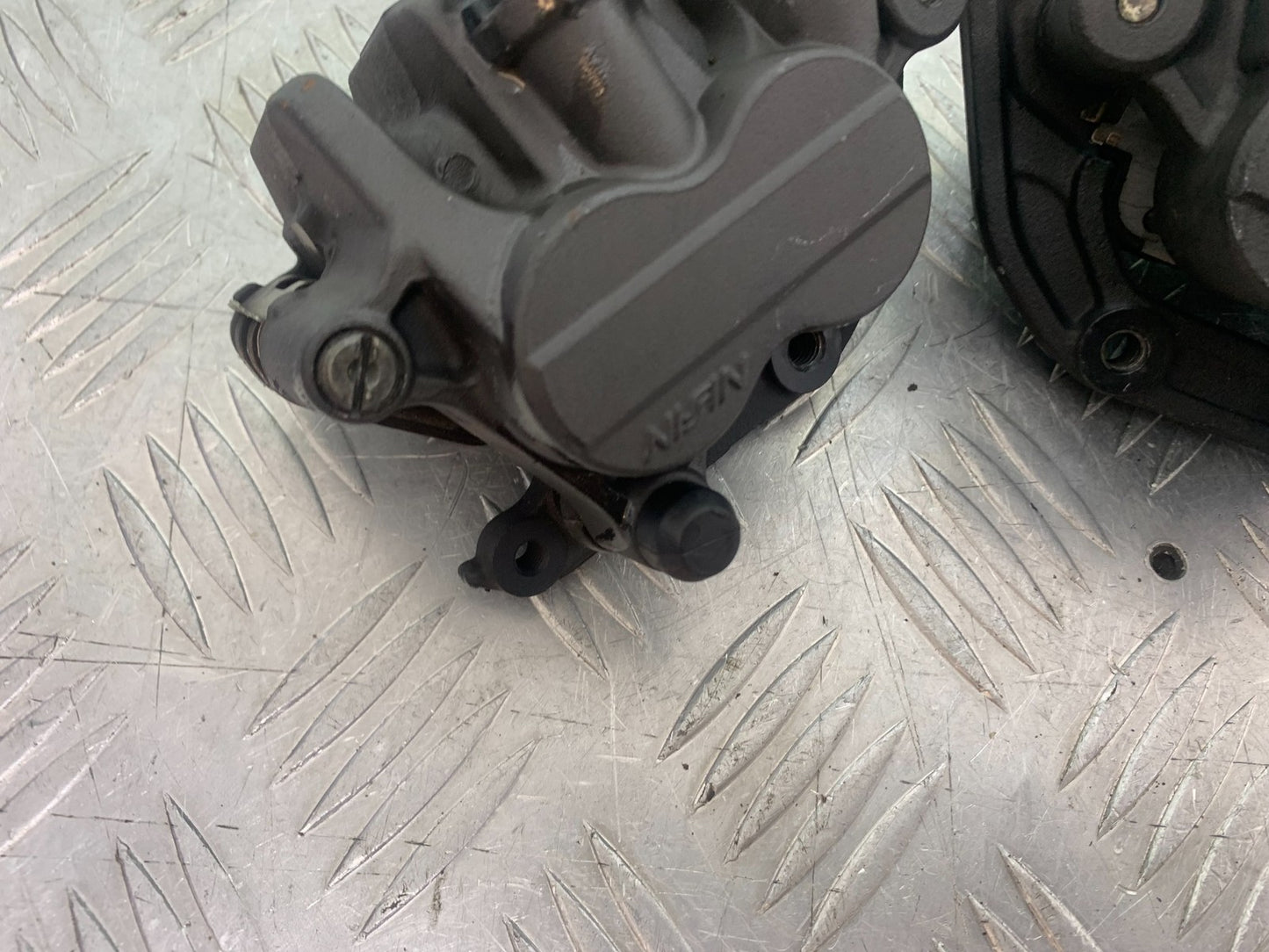 TRIUMPH 675 STREET TRIPLE FRONT CALIPERS    2013-2016 (CMB1186)
