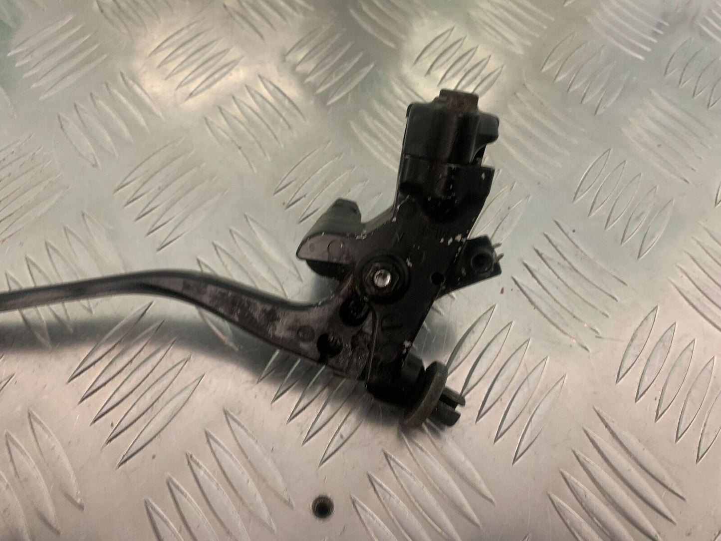 HONDA CB350 S CB 350 S CLUTCH LEVER AND BRACKET  YEAR 1986-1990 (STOCK 948)