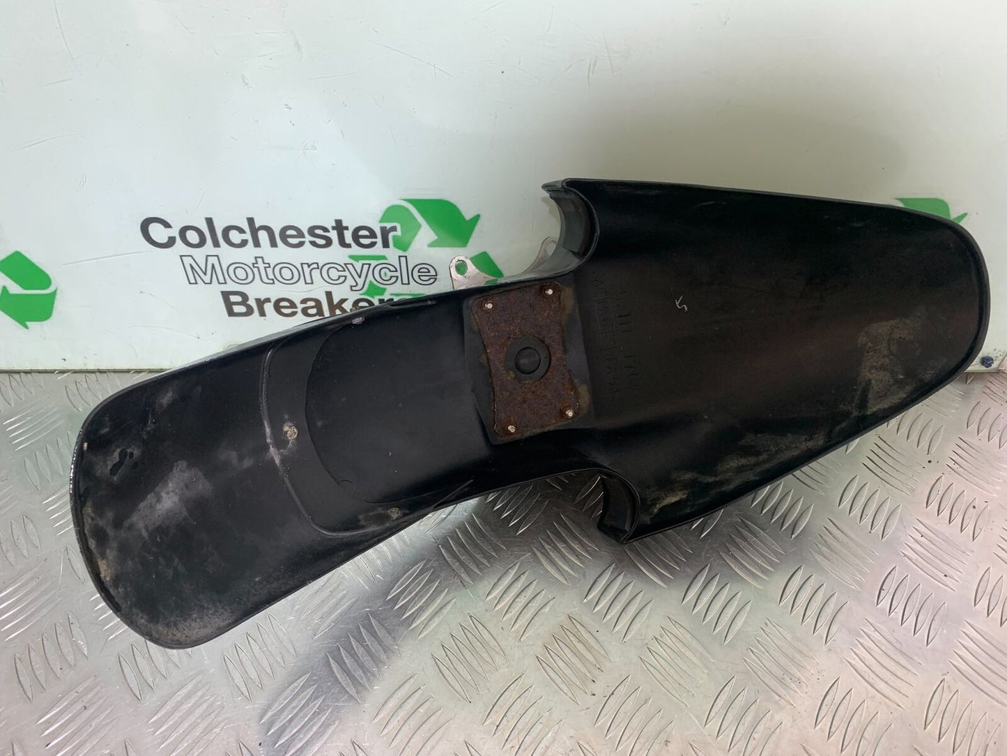 SUZUKI RF900 RF 900 FRONT MUDGUARD YEAR 1994-1999 (CMB1020)