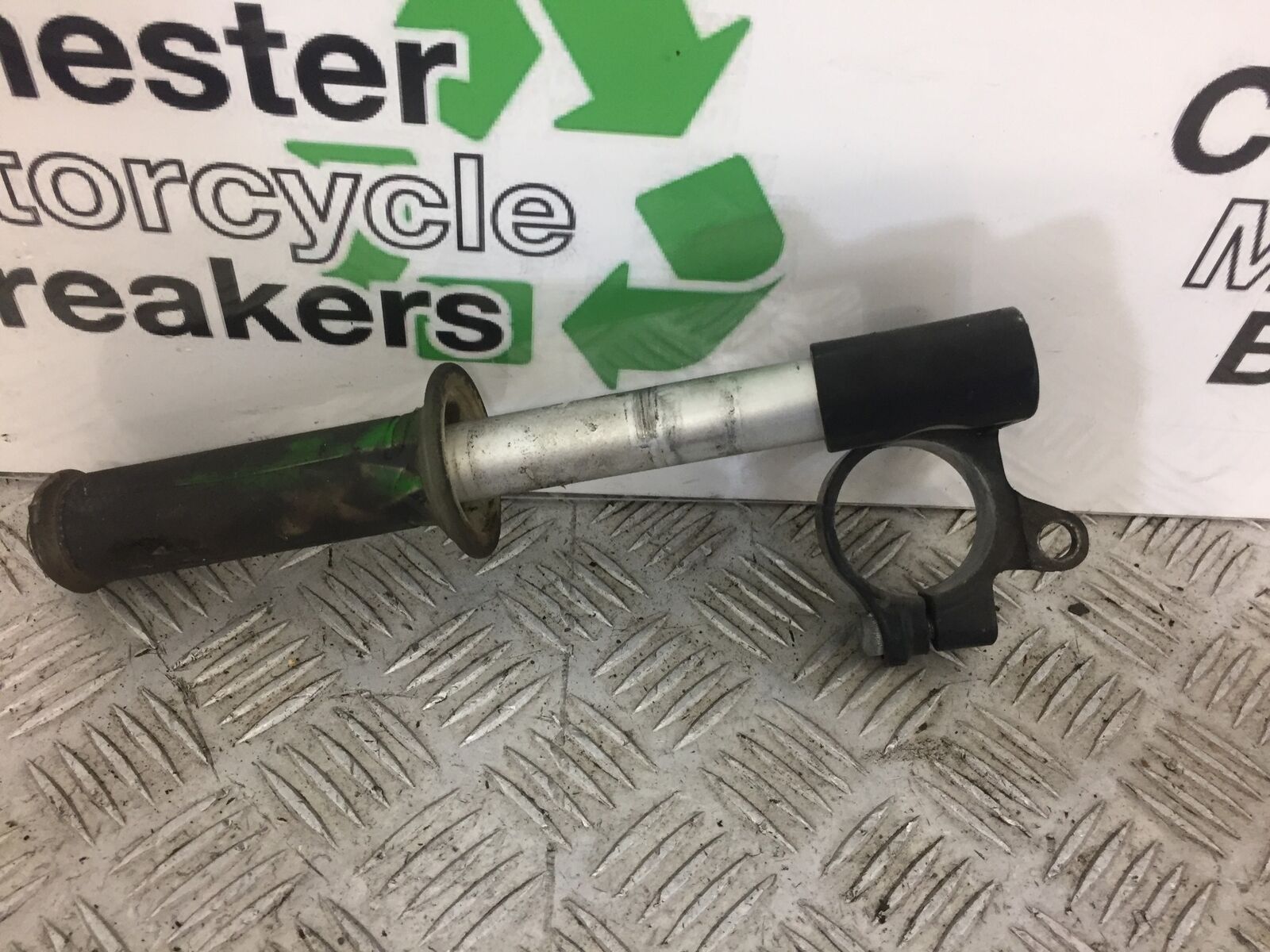 KAWASAKI ZX9R ZX9 E1 LEFT BAR  YEAR 2000
