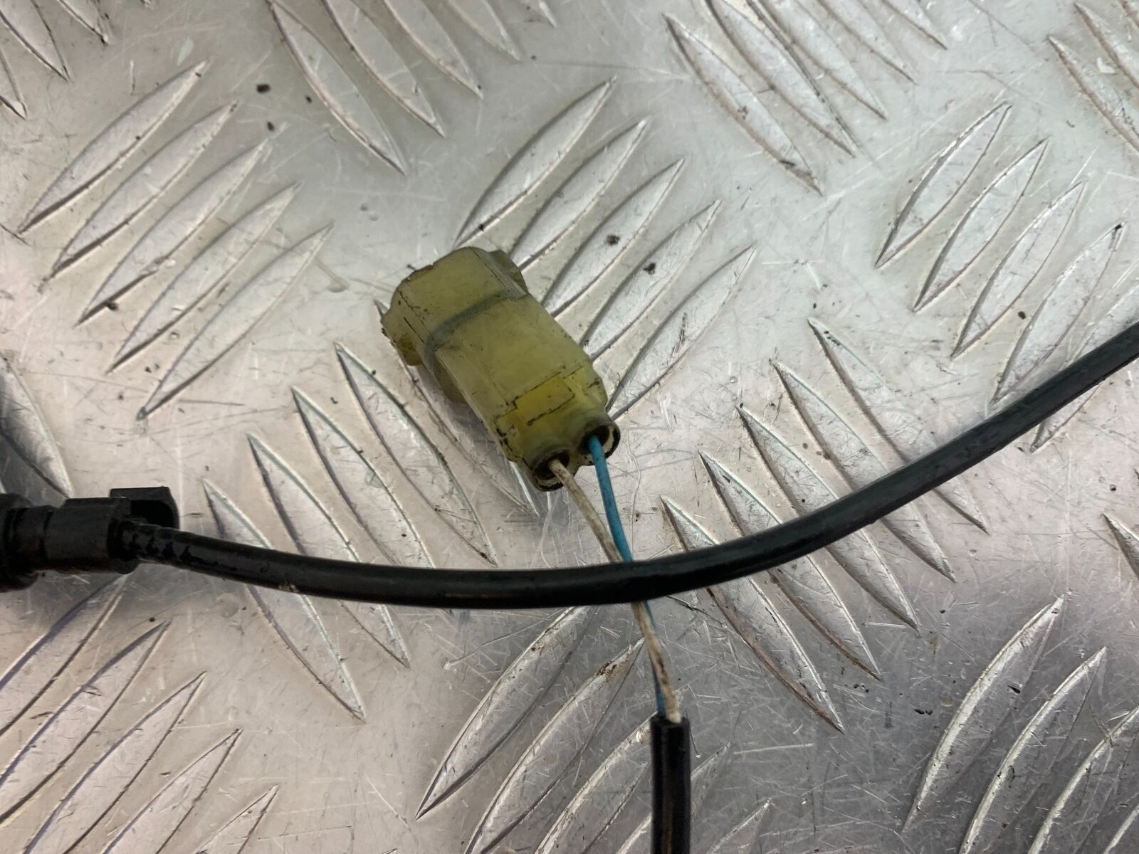 TRIUMPH TIGER 800 FRONT ABS SENSOR YEAR 2011-2014 (CMB1113)