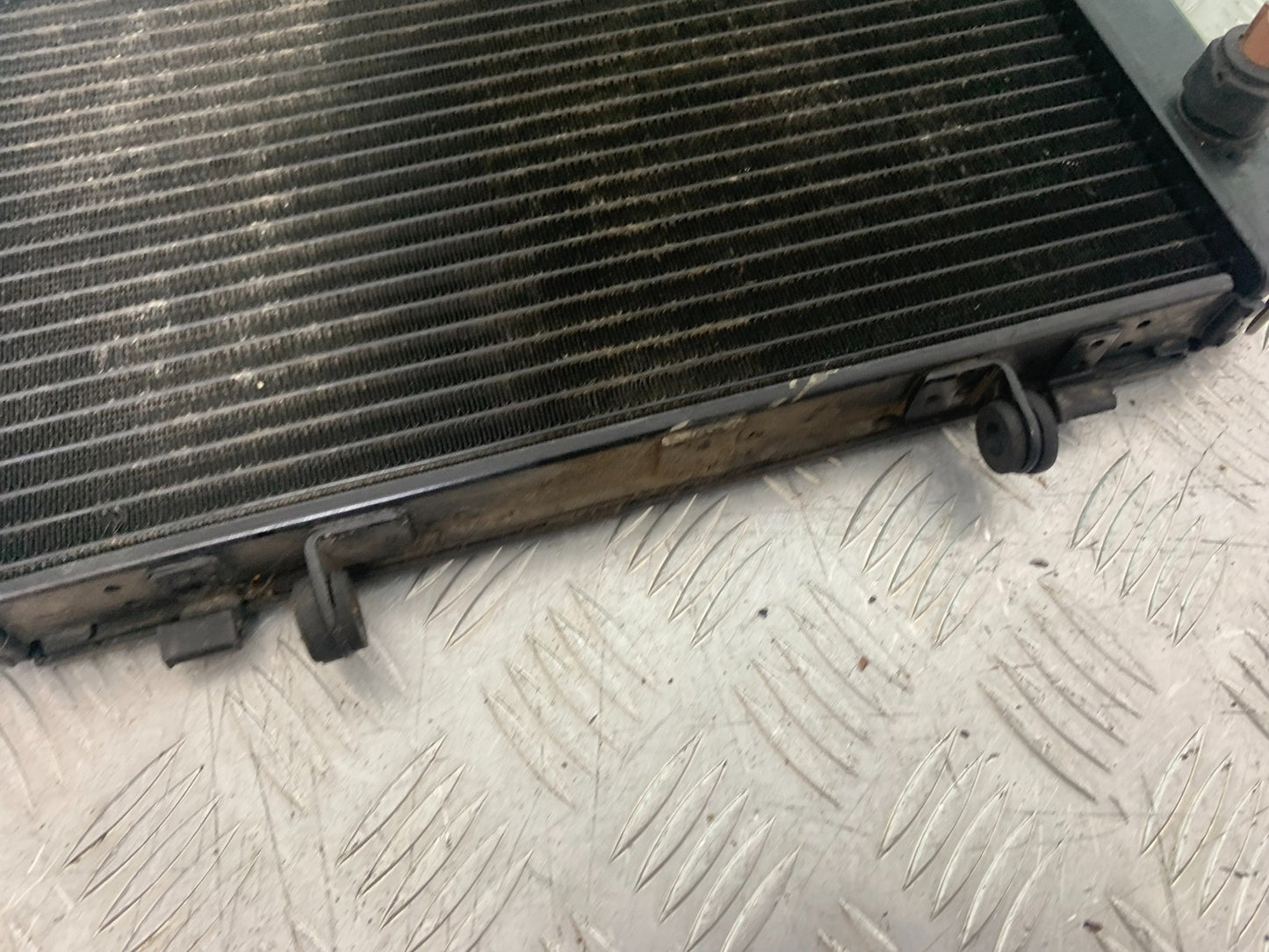 KAWASAKI Z750 Z 750 RADIATOR YEAR 2004-2006  (CMB1234)