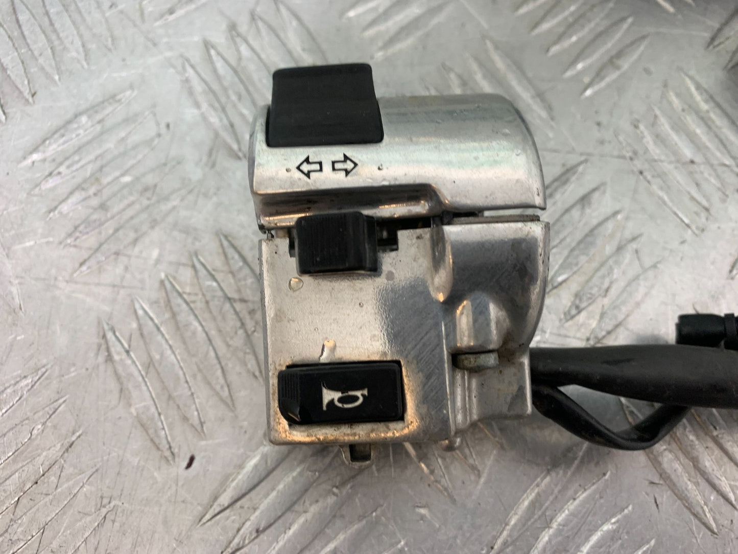 HONDA VT750 SHADOW LEFT SWITCH GEAR  YEAR 2003-2004 (CMB1265)