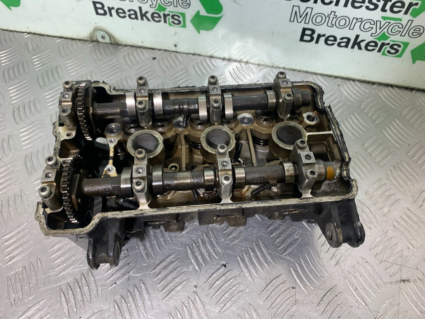 TRIUMPH 955i SPRINT ST CYLINDER HEAD AND CAMS   YEAR 1999-2004