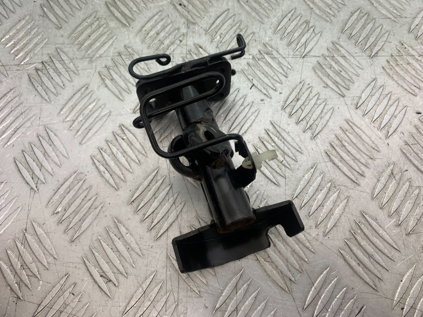 YAMAHA NMAX-125 N MAX 125 HANDLEBAR STEM STEERING STEM YEAR 2015-2020  (CMB1231)
