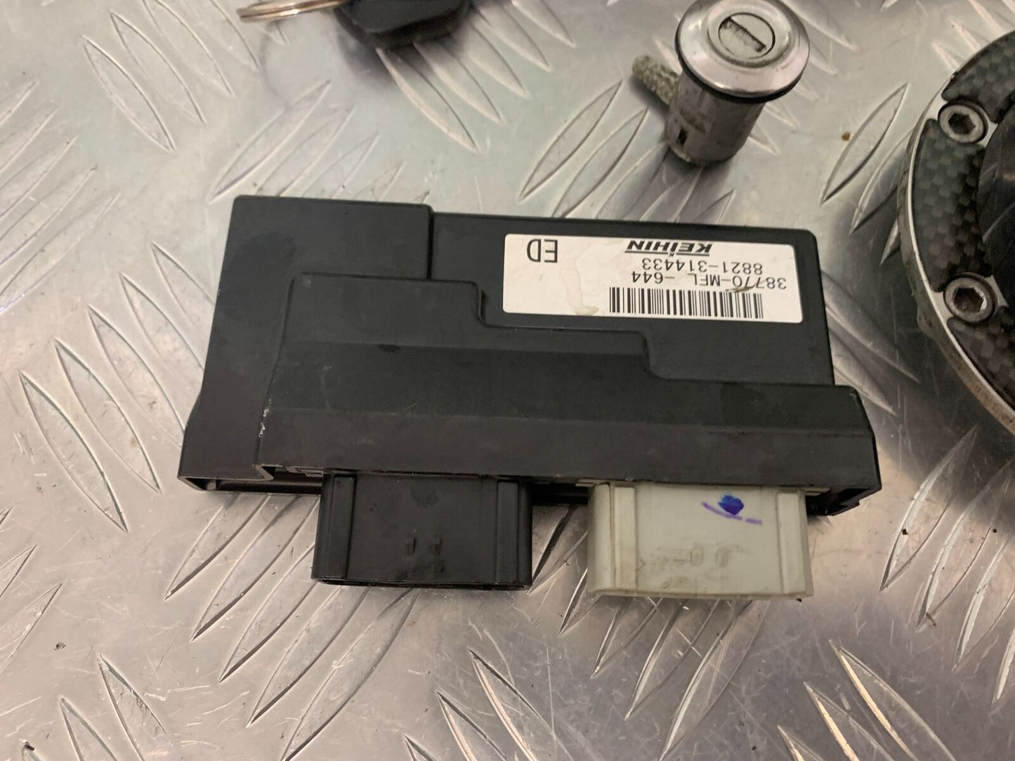 HONDA CBR1000 rr FIREBLADE ECU LOCKS KEY YEAR 2008-2011 (STOCK 986)