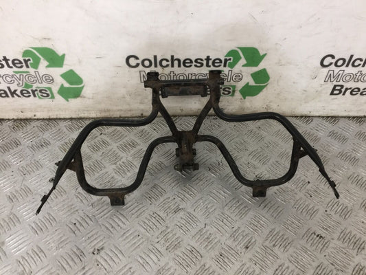 SUZUKI AN 250 BURGMAN FAIRING BRACKET   YEAR 1999  (STOCK 881)