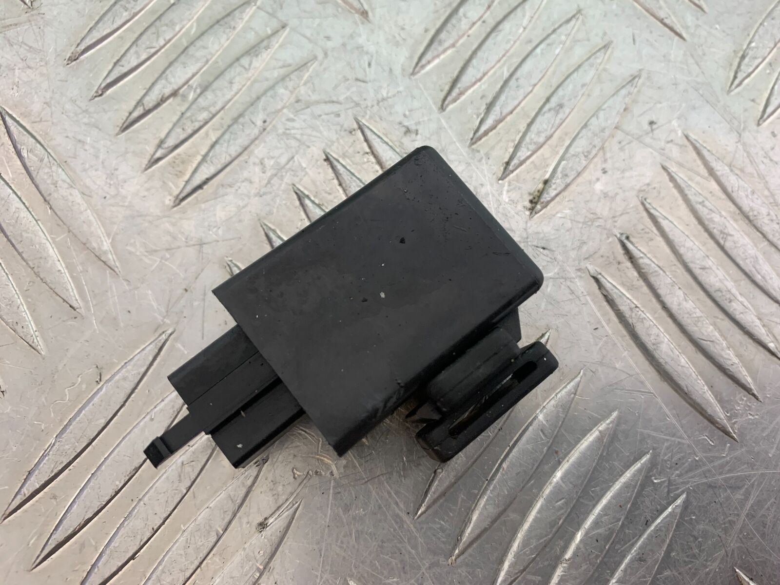 HONDA VT1100 C SHADOW SPIRIT RELAY   2002-2003 (CMB1035)