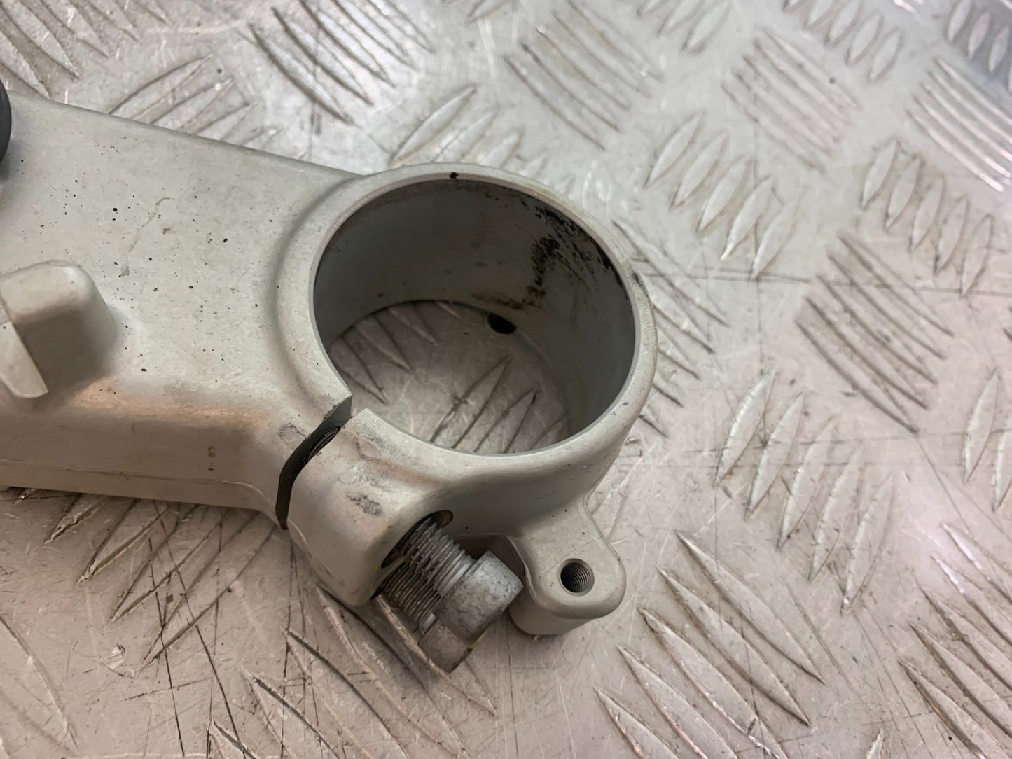 APRILIA RSV4 FACTORY BOTTOM YOKE  YEAR 2009-2012 (CMB1224)