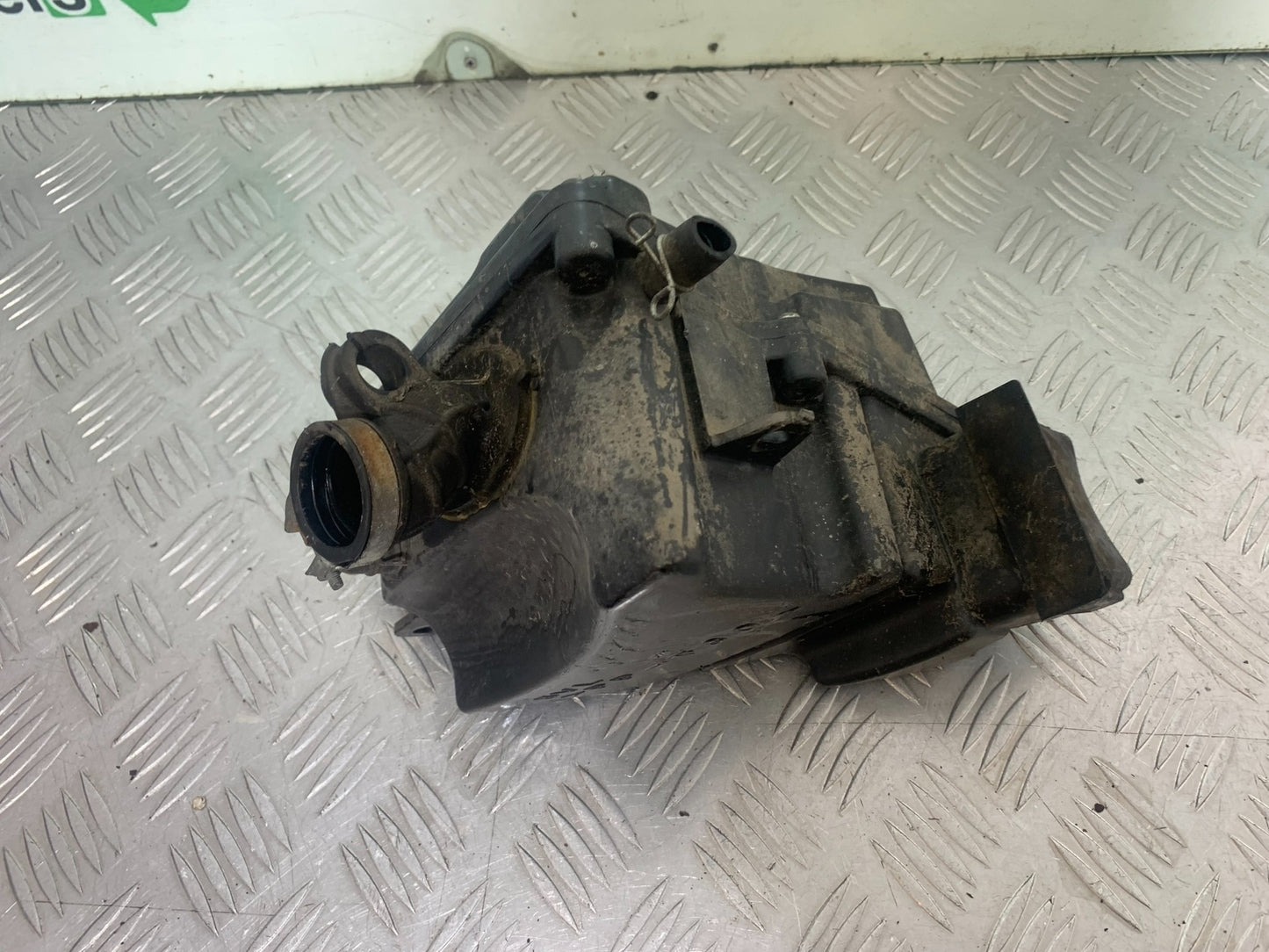 YAMAHA YBR125 YBR 125 AIRBOX  YEAR 2010-2017 (CMB1163)