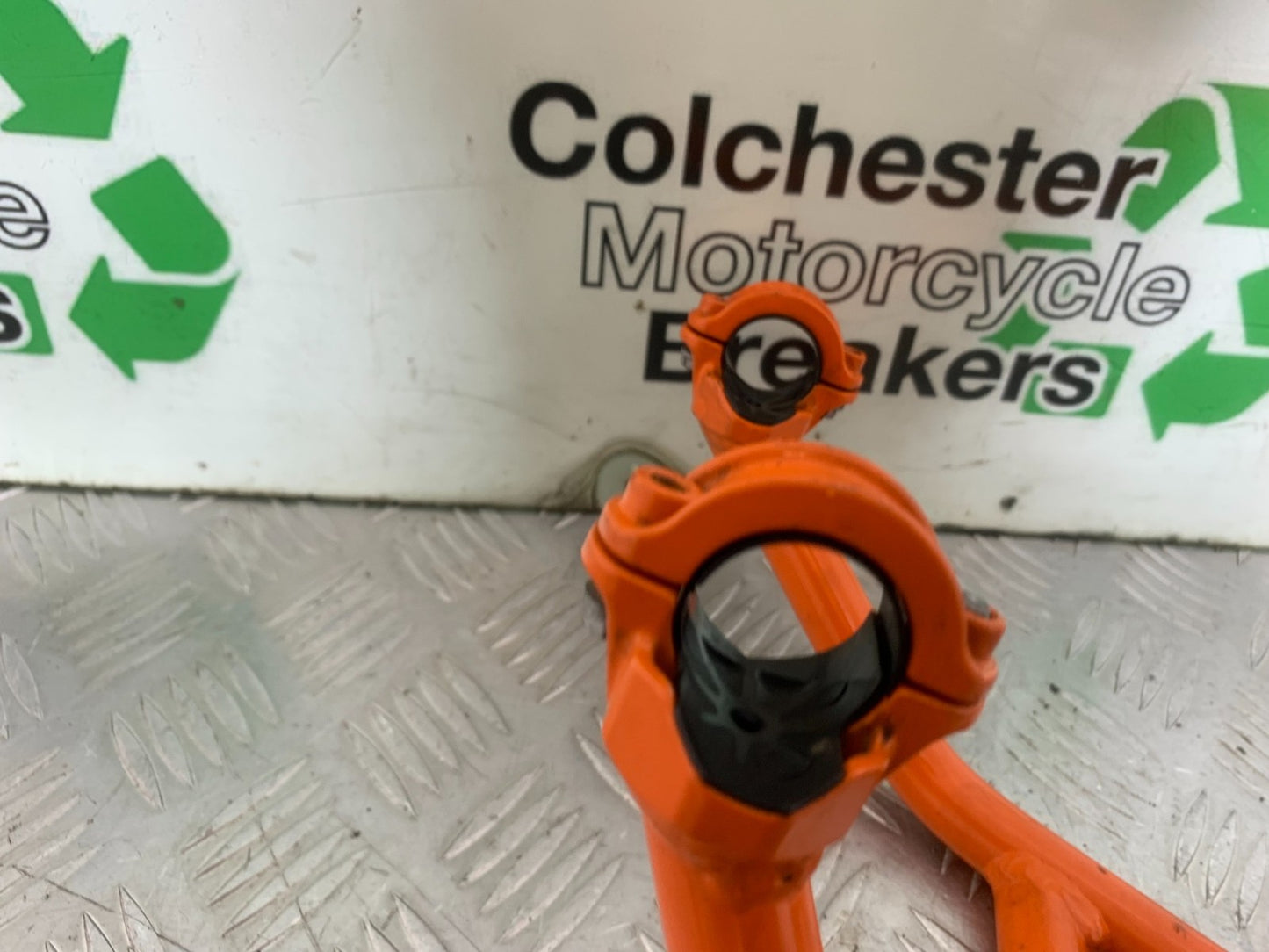 KTM 690 DUKE R LC4 RIGHT CRASH ENGINE BAR YEAR 2012-2015 (CMB1180)