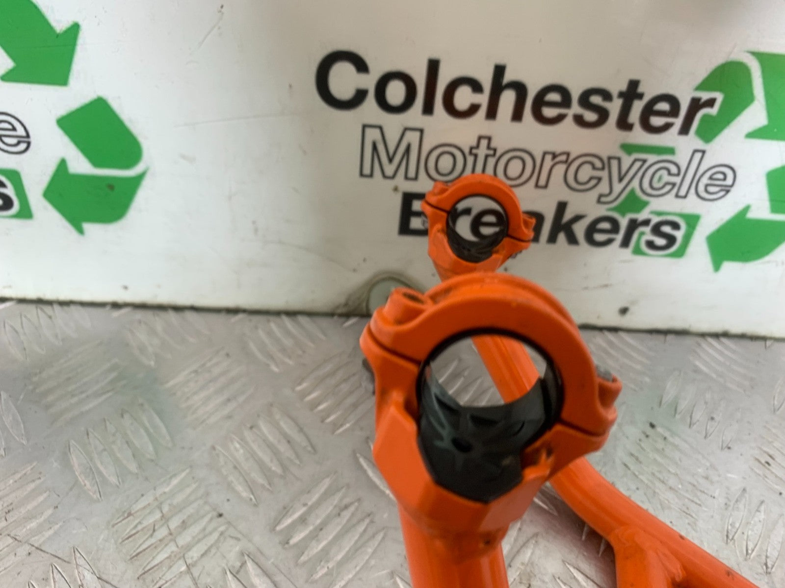 KTM 690 DUKE R LC4 RIGHT CRASH ENGINE BAR YEAR 2012-2015 (CMB1180)