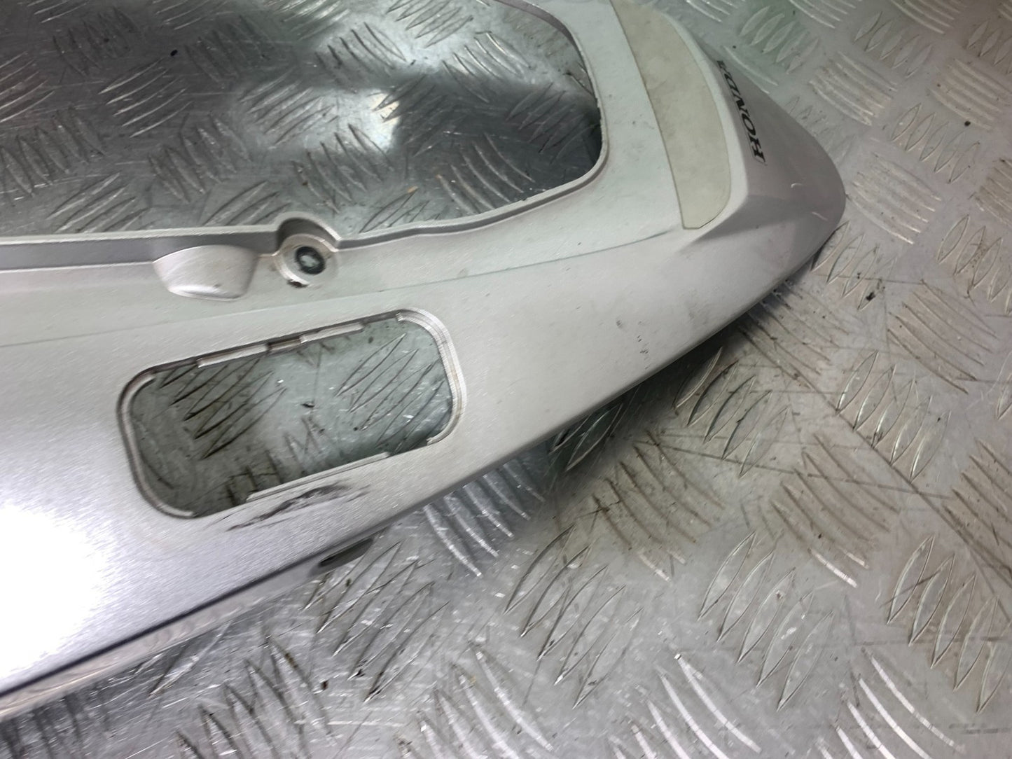 HONDA VFR800 VFR 800 V-TEC TAIL PIECE  YEAR 2002 -09 (CMB1296)