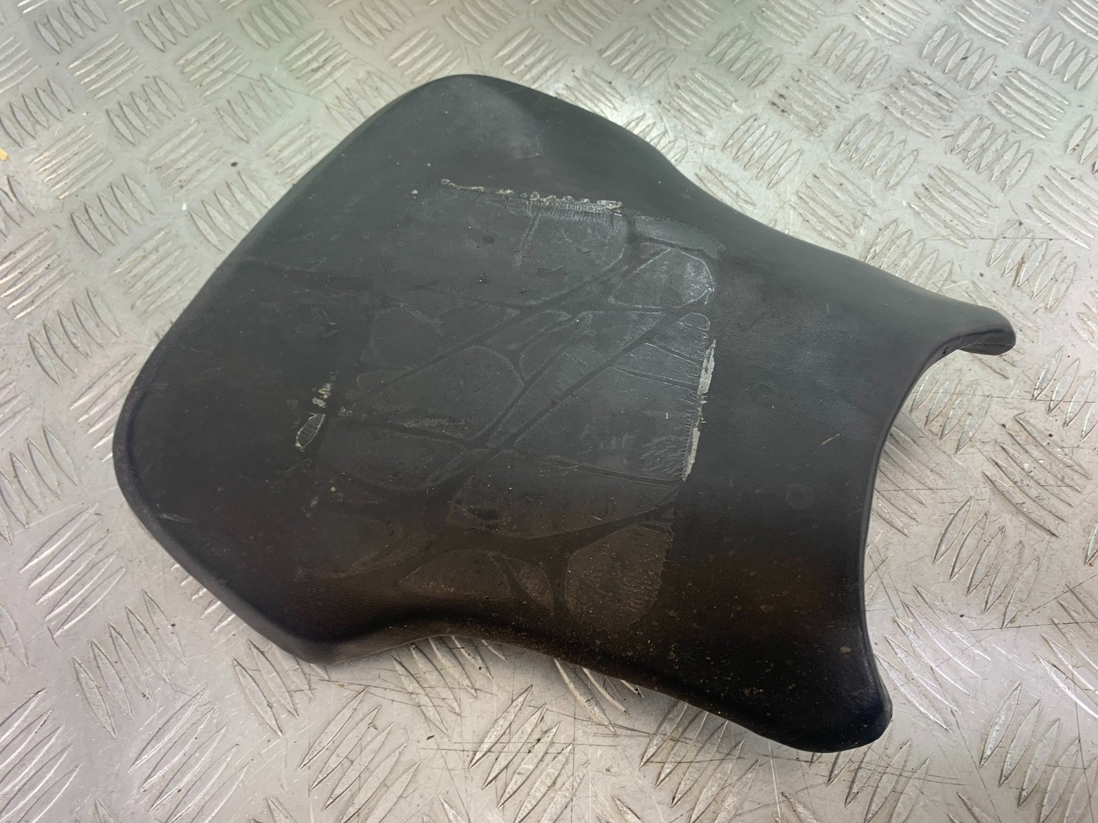 HONDA CBR600 CBR 600 RR FRONT SEAT   YEAR 2003-2004 CMB1173)