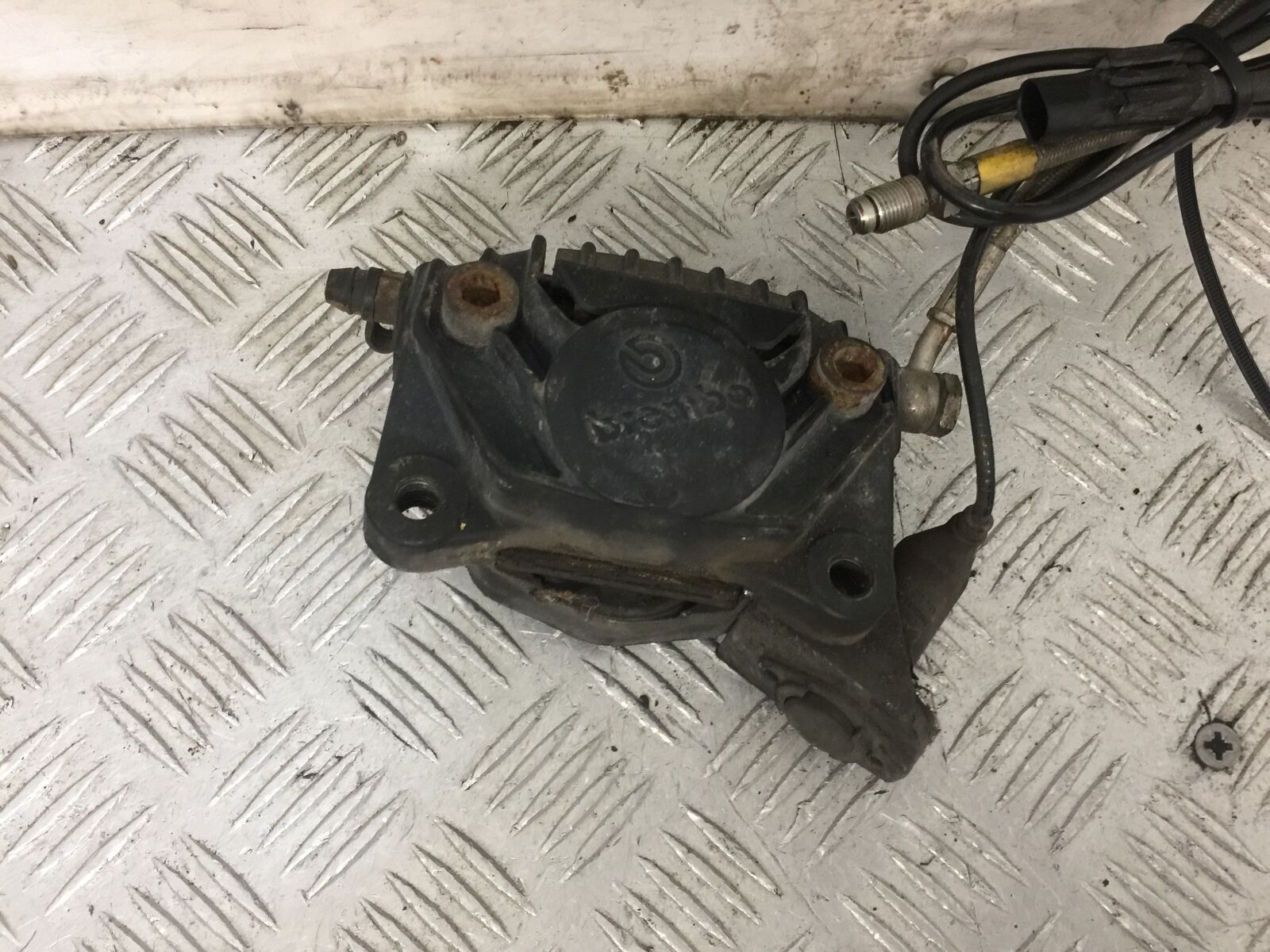 BMW K1200 RS K1200 RS REAR BRAKE CALIPER  YEAR 2000 (STOCK 856)