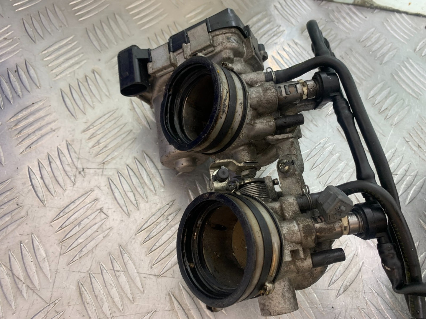 APRILIA TUONO 1000 V4 THROTTLE BODIES   YEAR 2013-2014  (CMB1239)