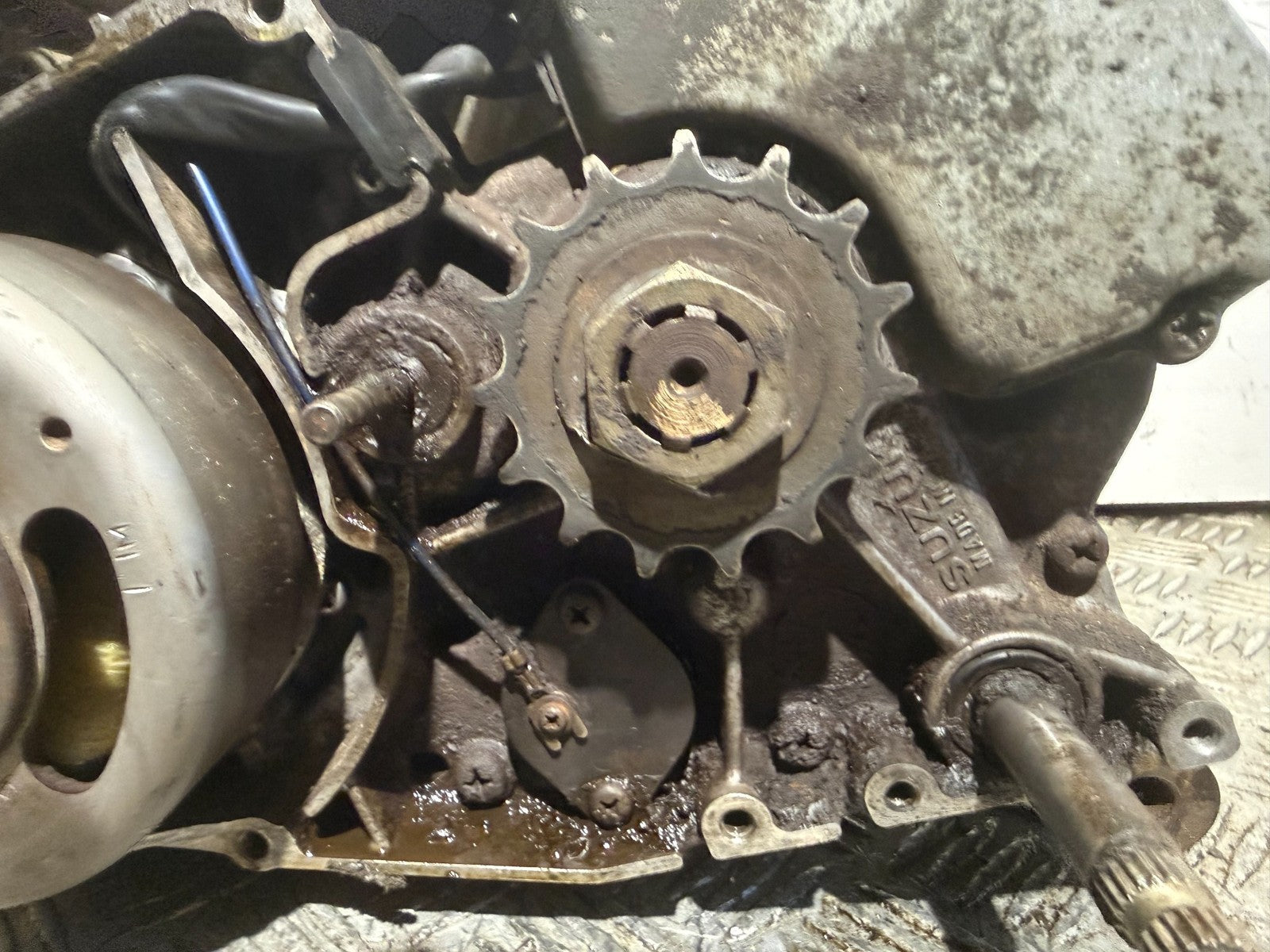 SUZUKI GP100 GP 100 ENGINE YEAR 1978-1988 (CMB1259)
