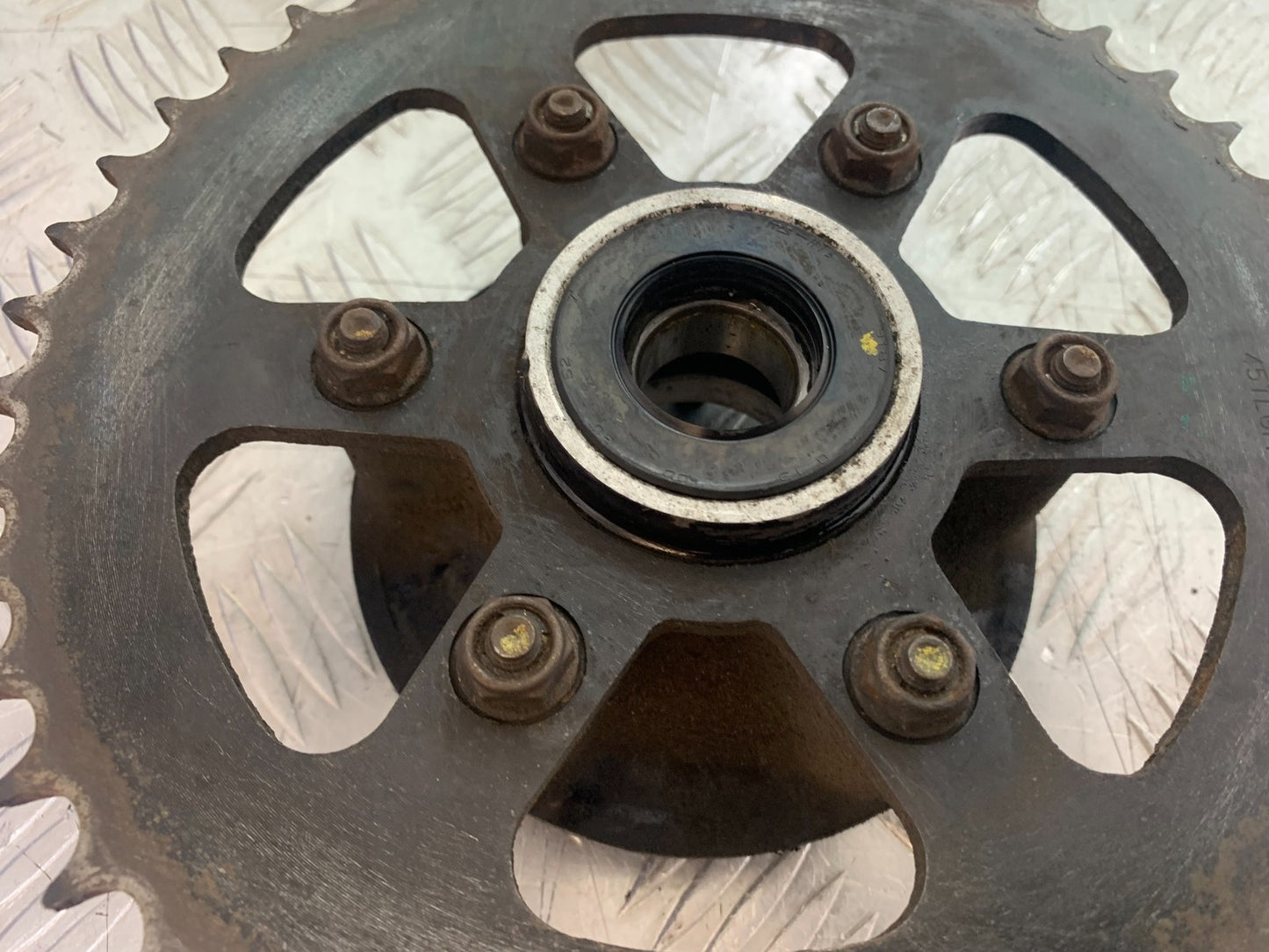 KTM DUKE 125 SPROCKET CARRIER  YEAR 2017-2022 (CMB1222)