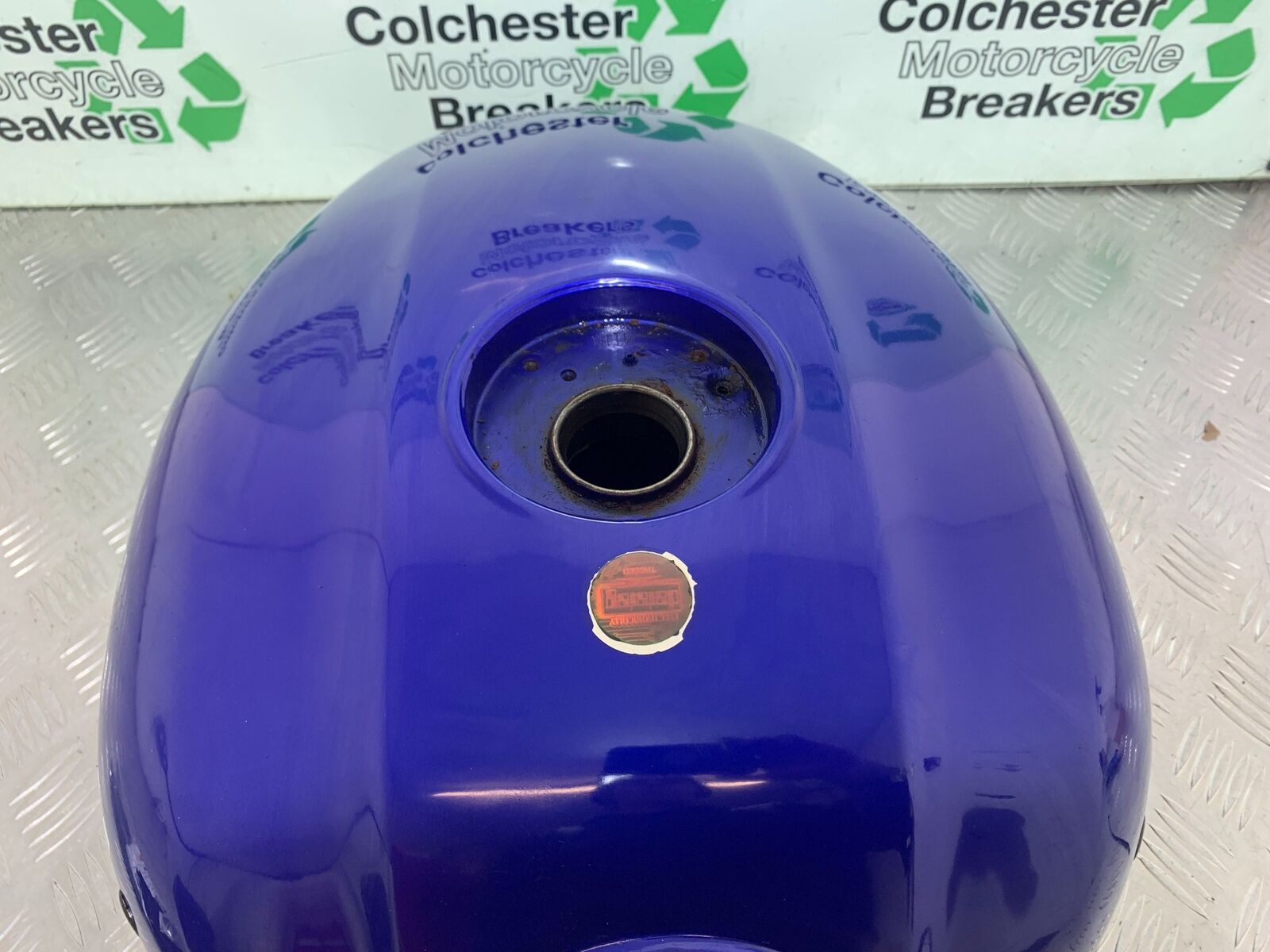 YAMAHA XJR1300 XJR 1300 PETROL TANK  YEAR 1999-2003 (CMB1055)