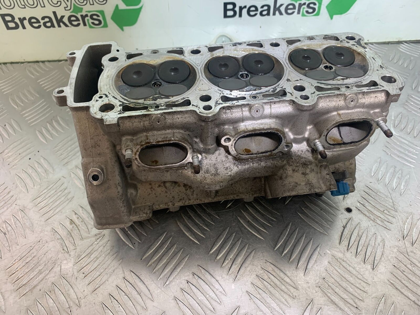 MV AGUSTA TURISMO VELOCE 800 CYLINDER HEAD AND CAMS  YEAR 2014-17 (CMB1051)