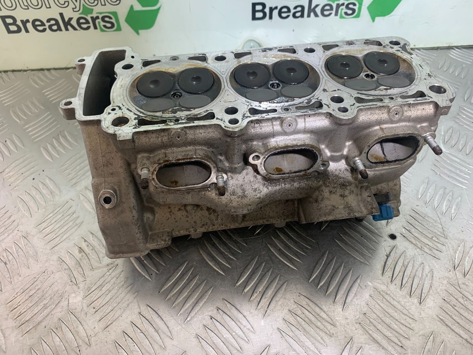 MV AGUSTA TURISMO VELOCE 800 CYLINDER HEAD AND CAMS  YEAR 2014-17 (CMB1051)