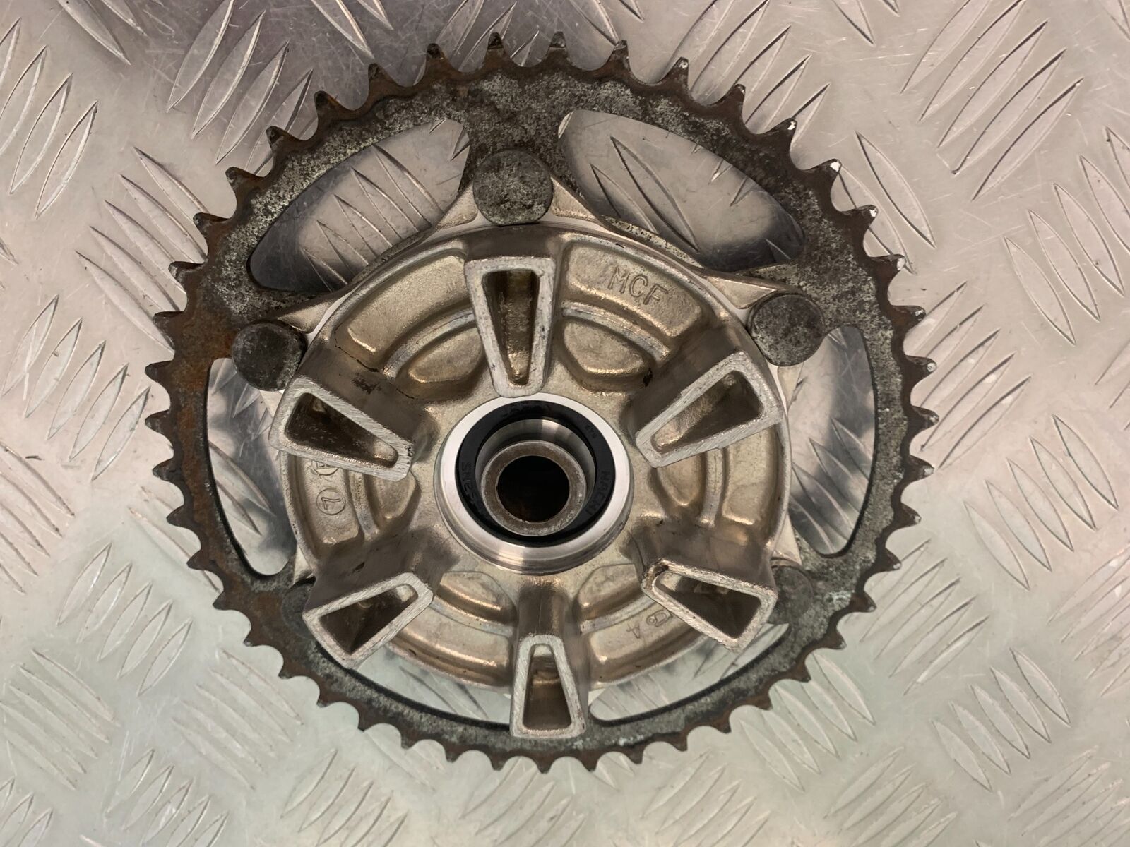 HONDA CBR600 CBR 600 F4I REAR SPROCKET CARRIER YEAR 2001-2003 (STOCK 978)