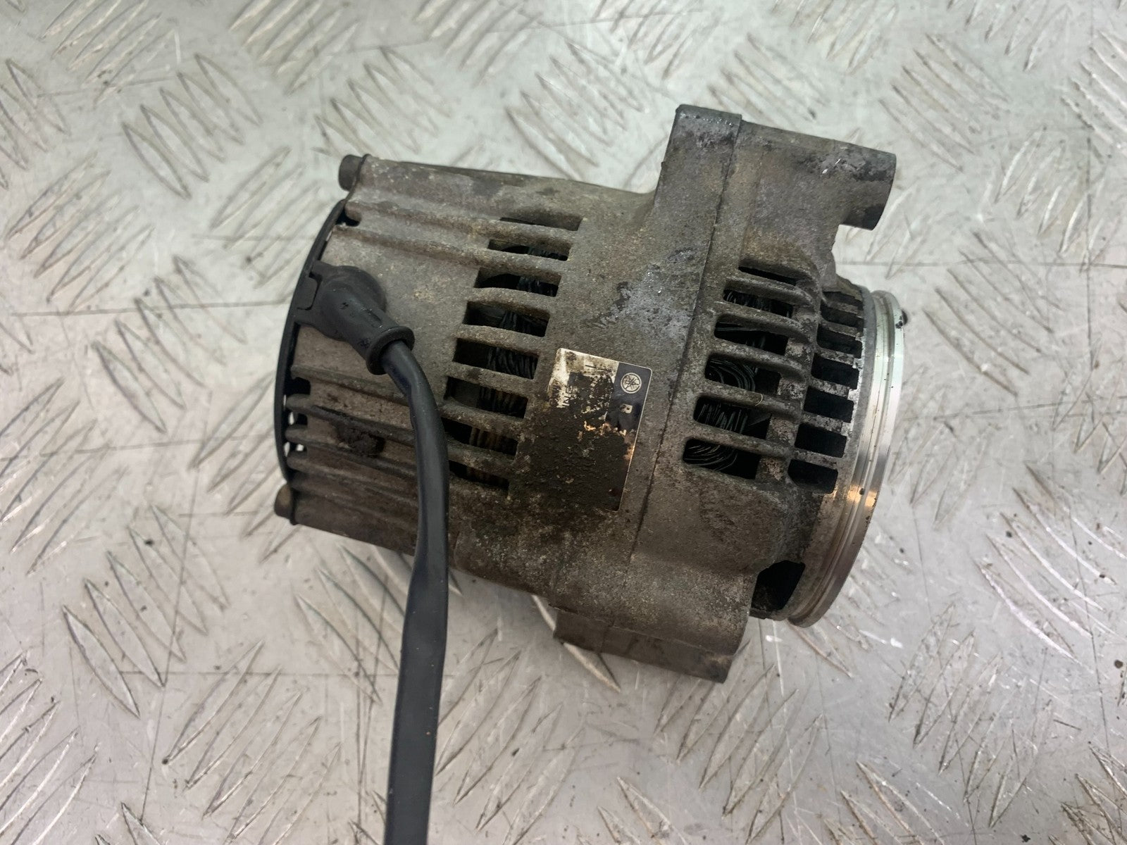 YAMAHA YZF1000 THUNDERACE ALTERNATOR   YEAR 1997-2000 (CMB1204)