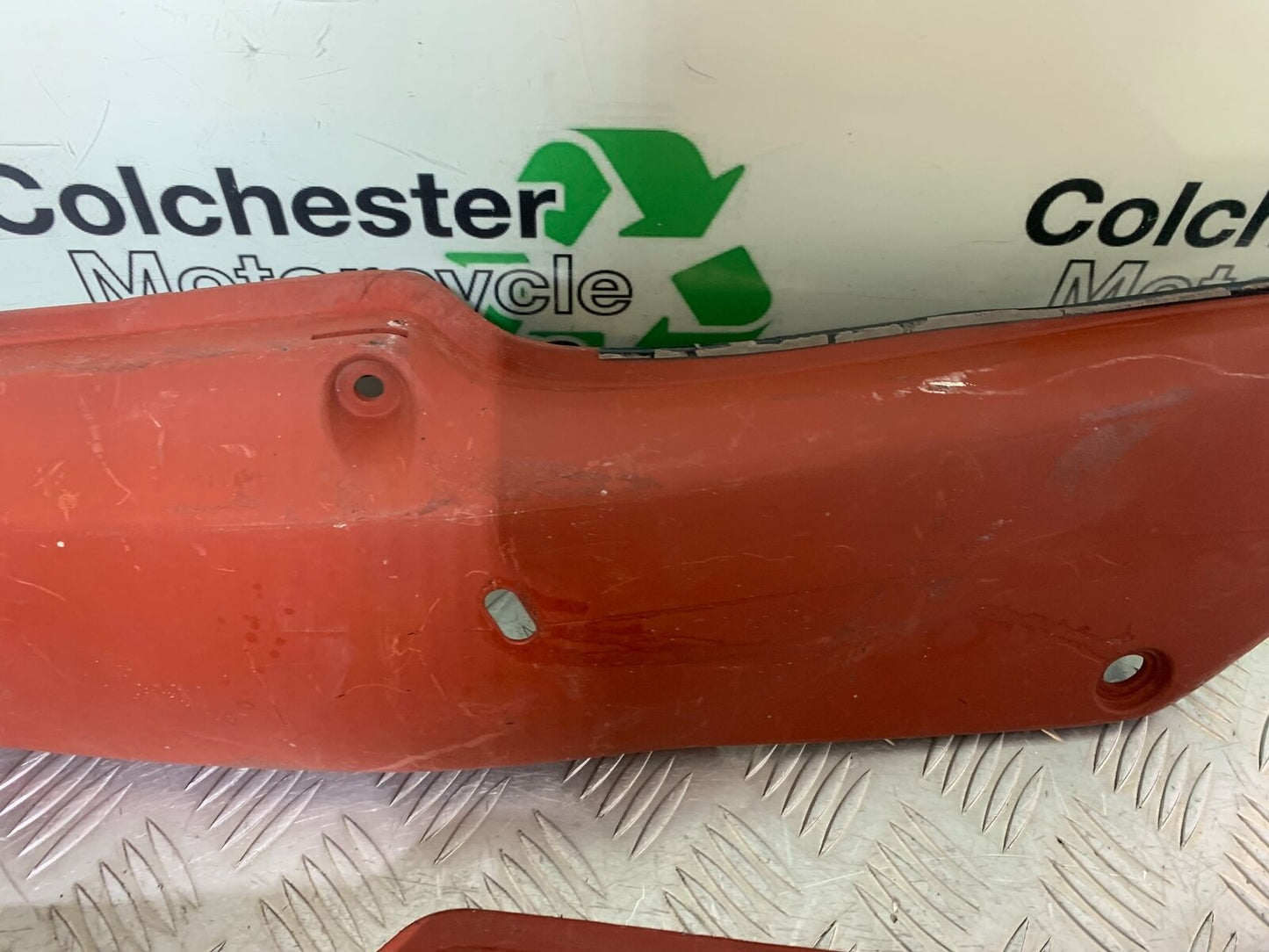 HONDA VFR750 VFR 750 FL-M-N-P LEFT & RIGHT SEAT PANELS YEAR 1990-93 (CMB1093)