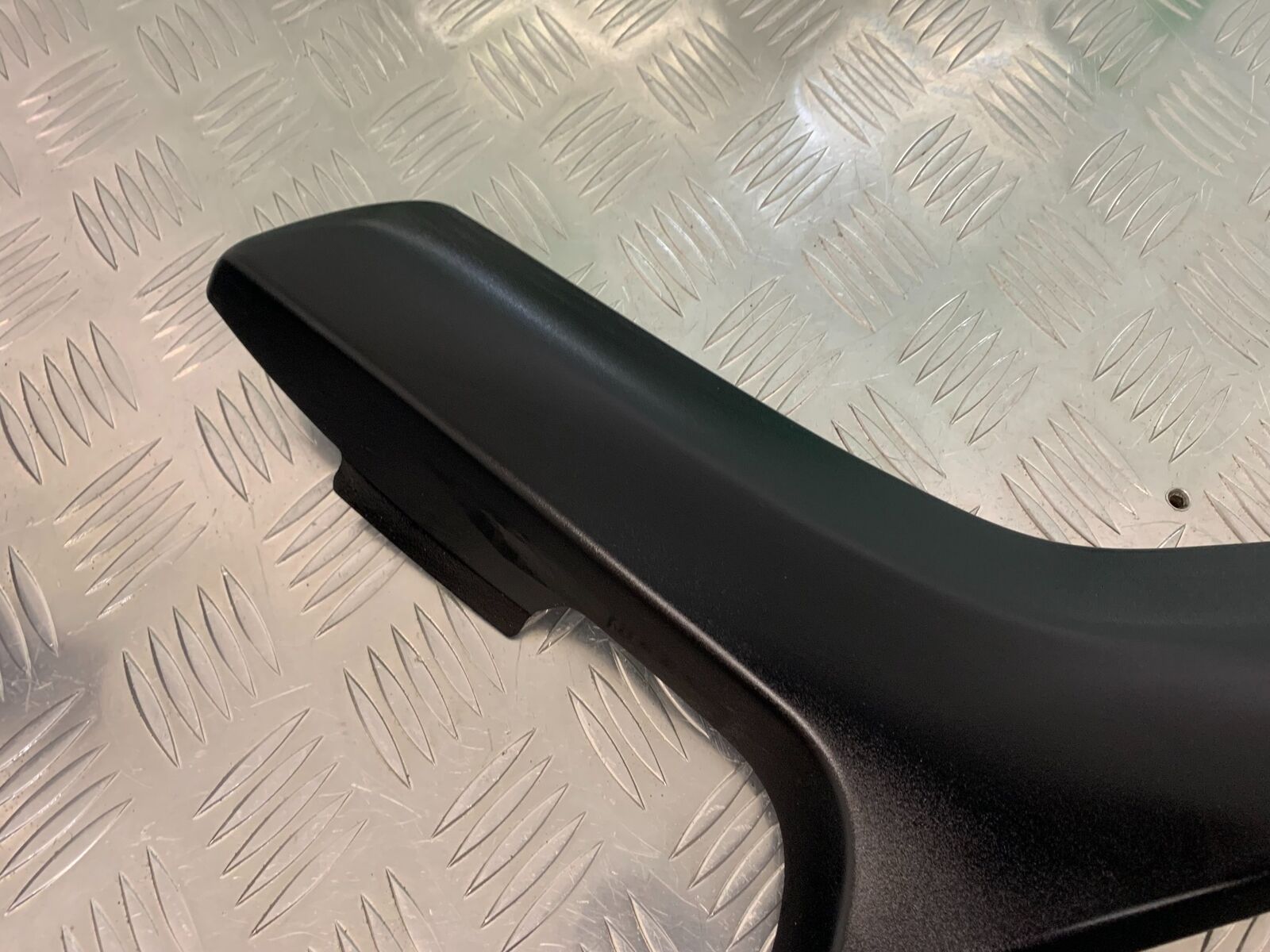 SUZUKI DL 650 V-STROM SIDE INFILL PANEL   YEAR 2006 2011 (STOCK 954)
