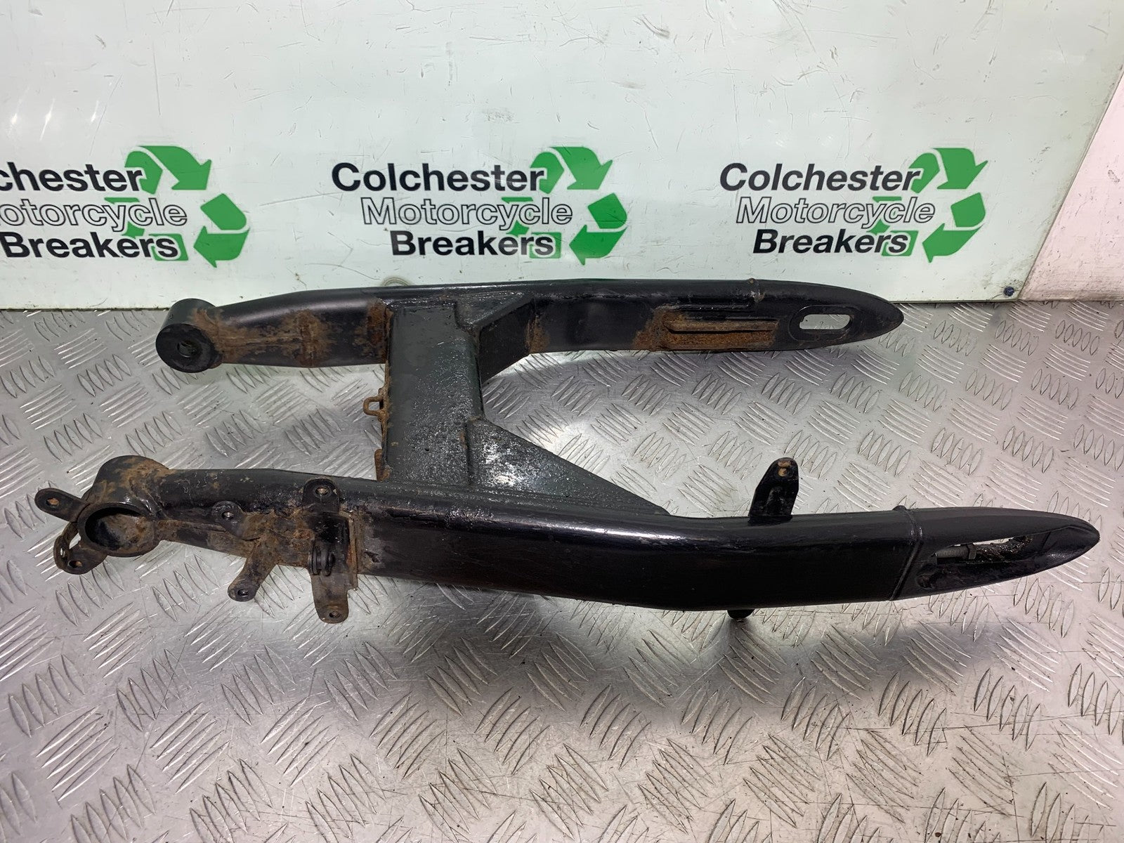 YAMAHA XVS 1300 MIDNIGHT STAR SWINGARM YEAR 2007-16 (CMB1200)