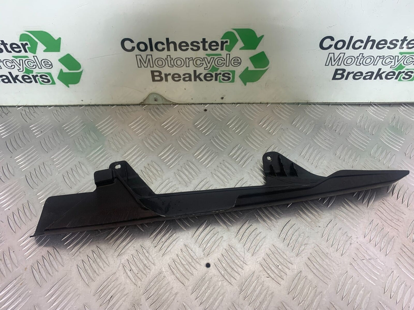 HONDA VFR400 VFR 400 NC21 CHAIN GUARD  YEAR 1986-87 (CMB1043)