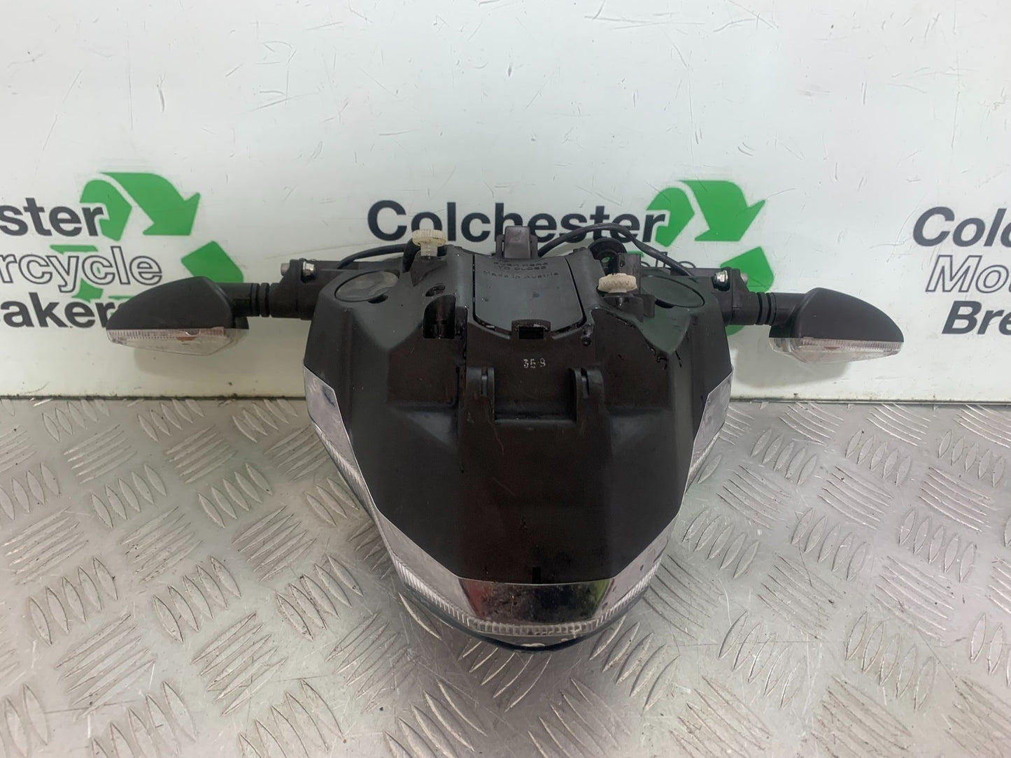 APRILIA SL750 SL 750 SHIVER HEADLIGHT AND INDICATORS  YEAR 2008-2016 (CMB1242)