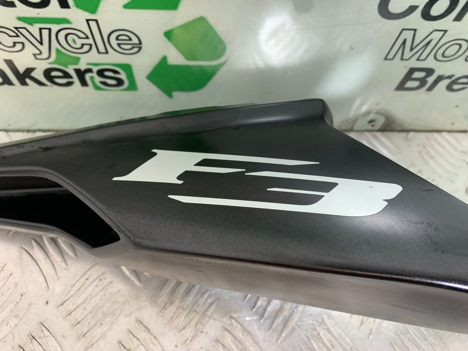MV AGUSTA 800 F3 RIGHT SEAT PANEL  YEAR 2017-2019 (CMB1227)