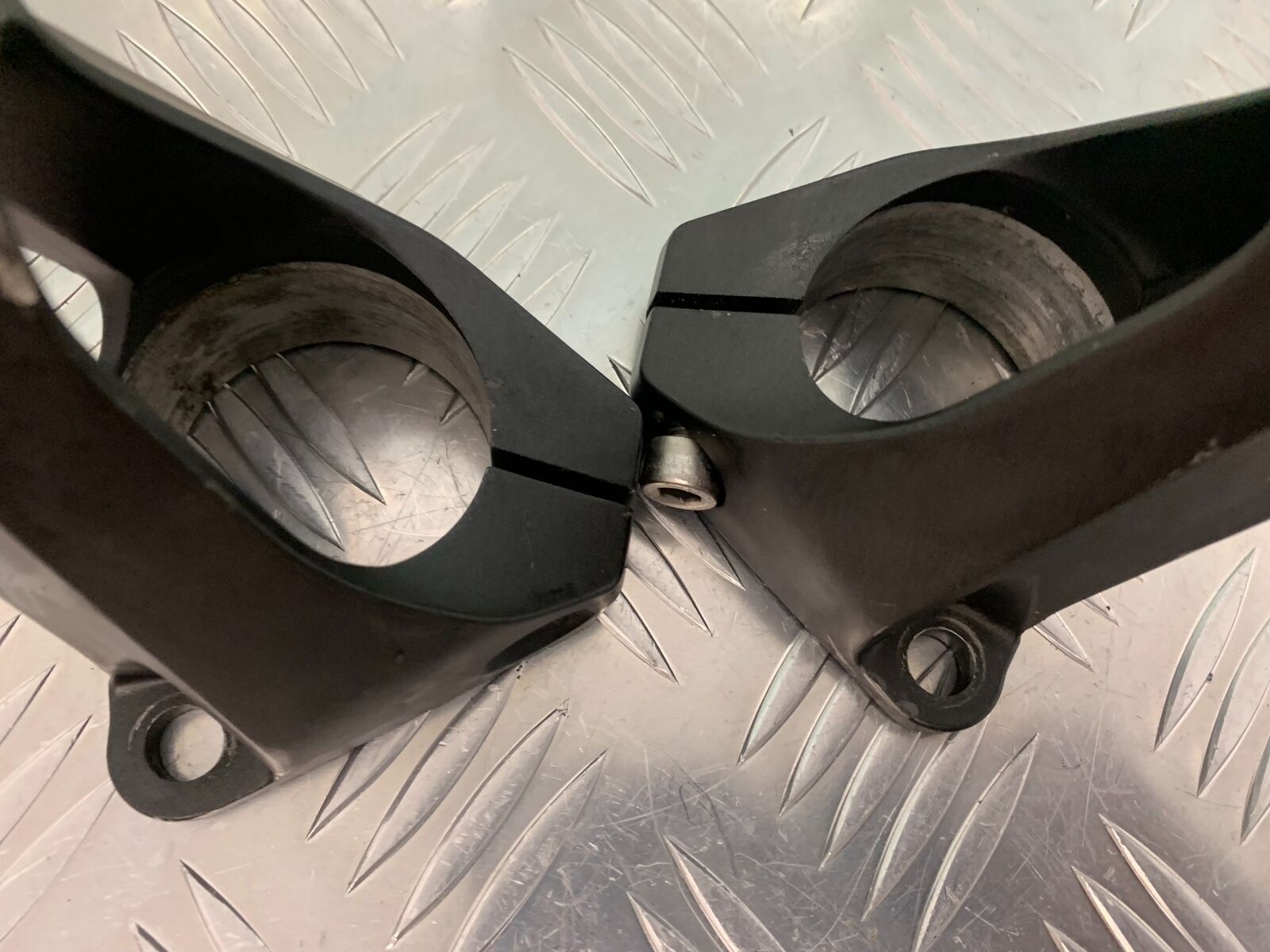KAWASAKI Z1000 SX LEFT & RIGHT HANDLEBAR MOUNTS   YEAR 2011-16 (STOCK 942)