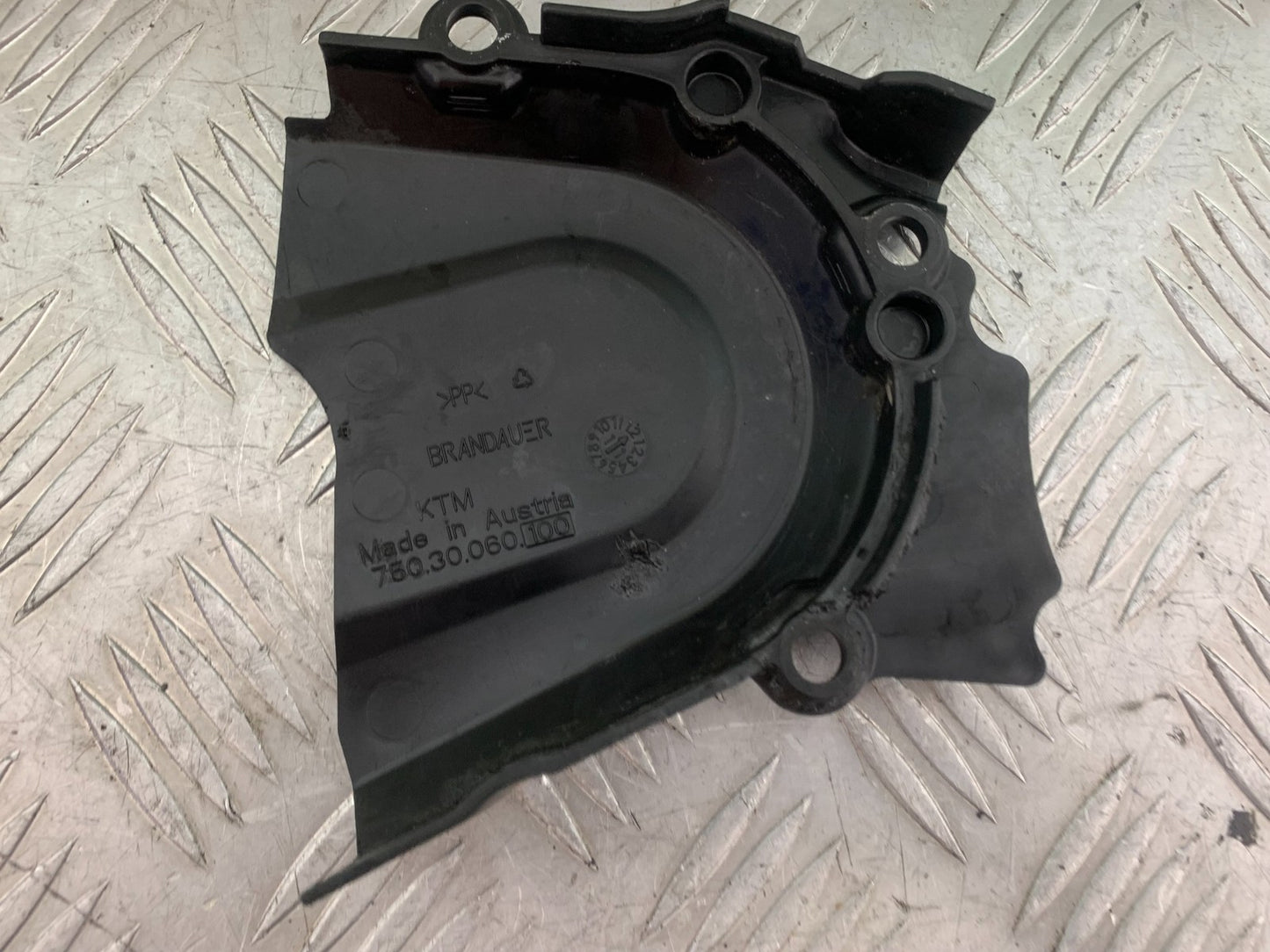 KTM 690 DUKE R LC4 FRONT SPROCKET COVER YEAR 2012-2015  (CMB1180)