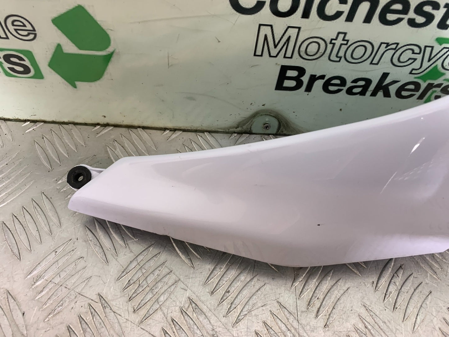 KAWASAKI ZX10R ZX10 R LEFT SEAT PANEL  2008-2010 (CMB1301)