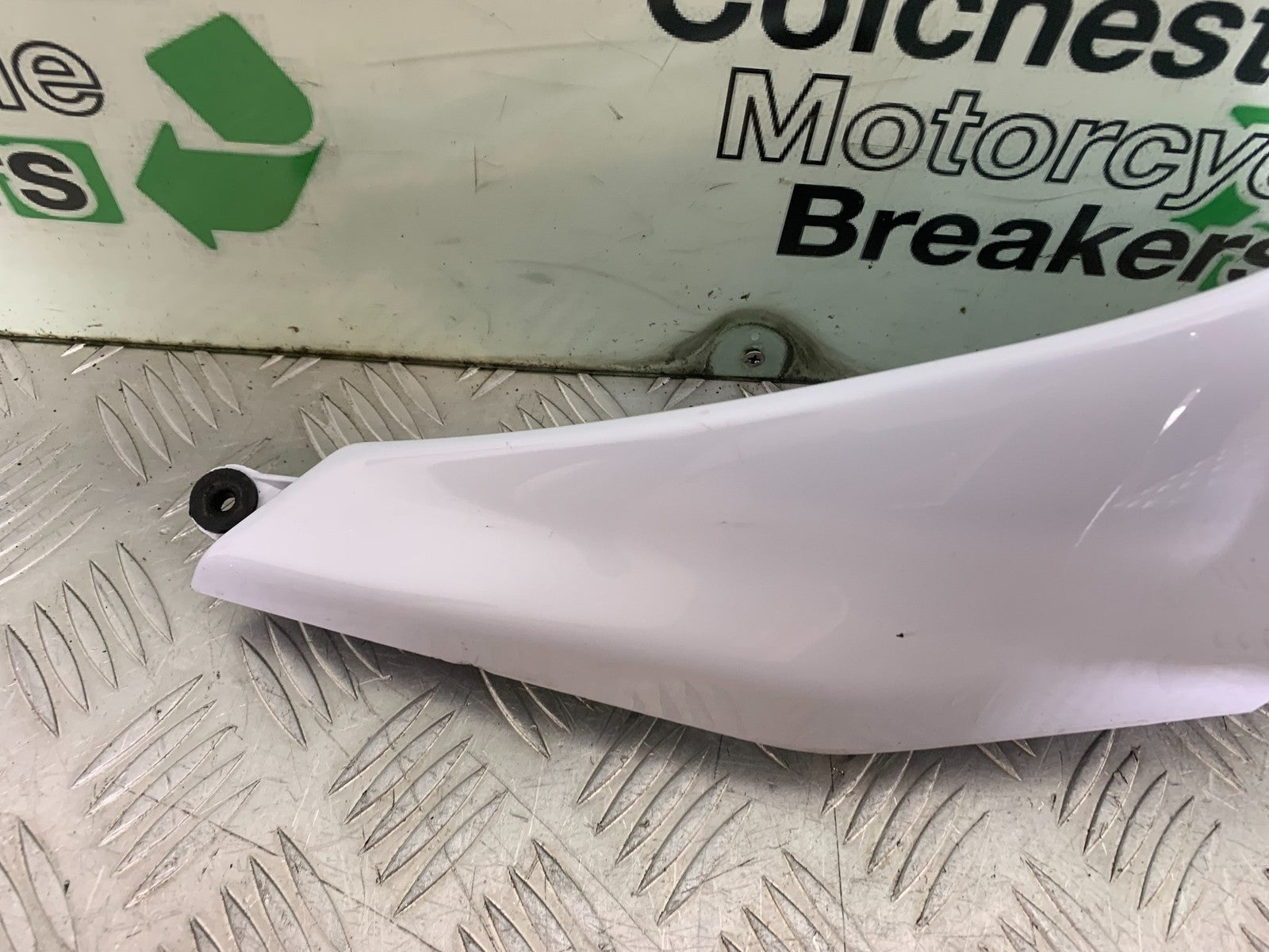 KAWASAKI ZX10R ZX10 R LEFT SEAT PANEL  2008-2010 (CMB1301)