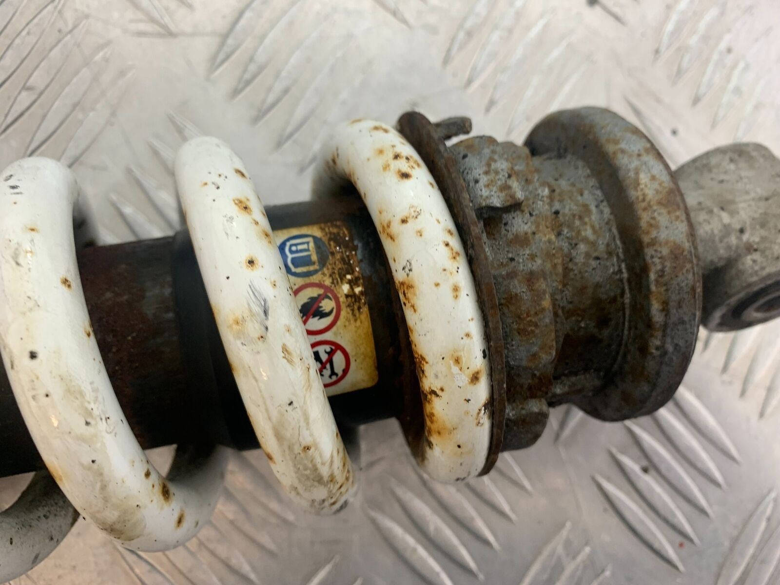 HONDA CBR650 F CBR 650F REAR SHOCK   YEAR 2014-17  (CMB1130)