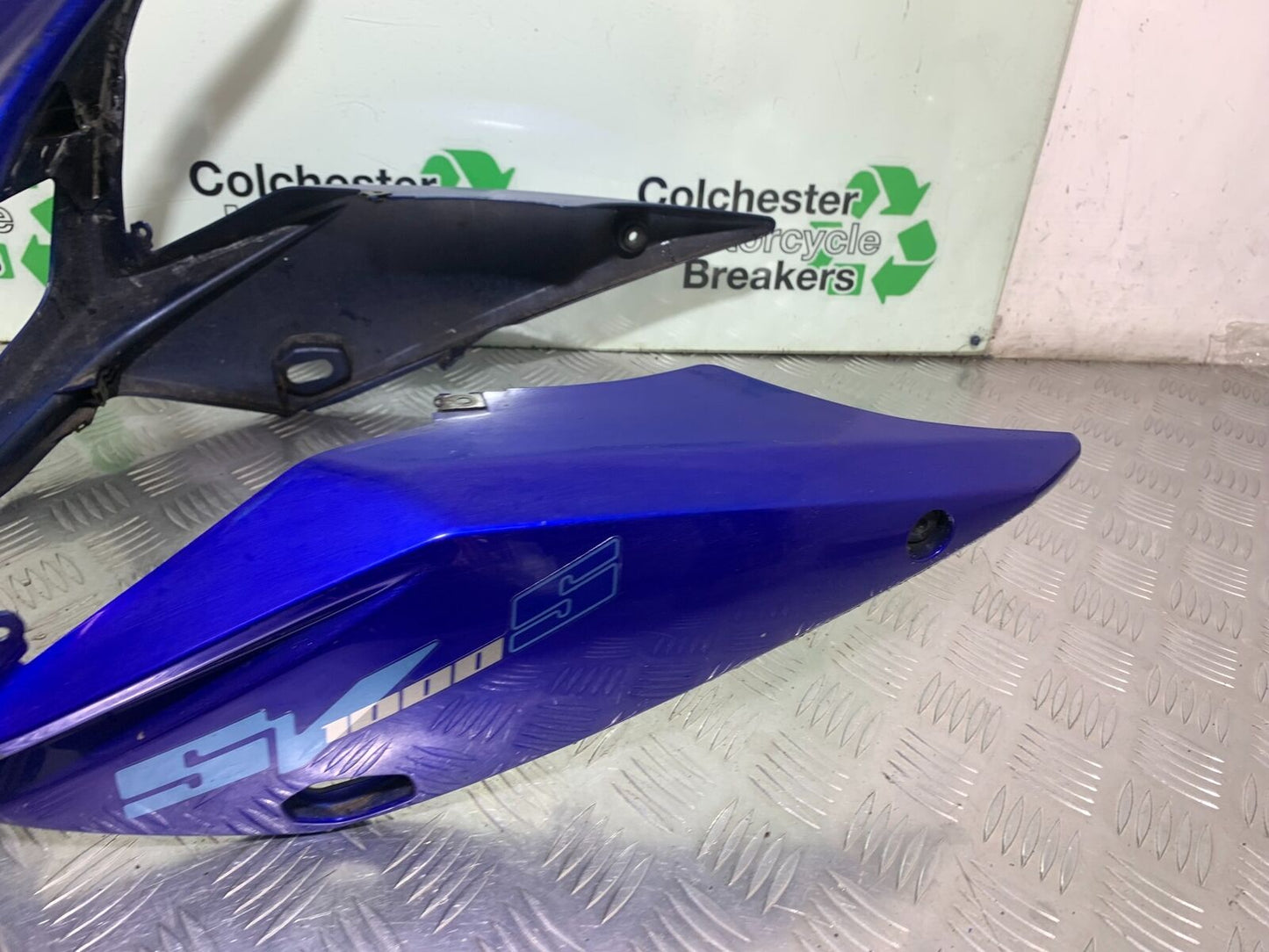 SUZUKI SV1000 SV 1000 K4 TOP FAIRING  YEAR 2003-2007 (CMB1042)