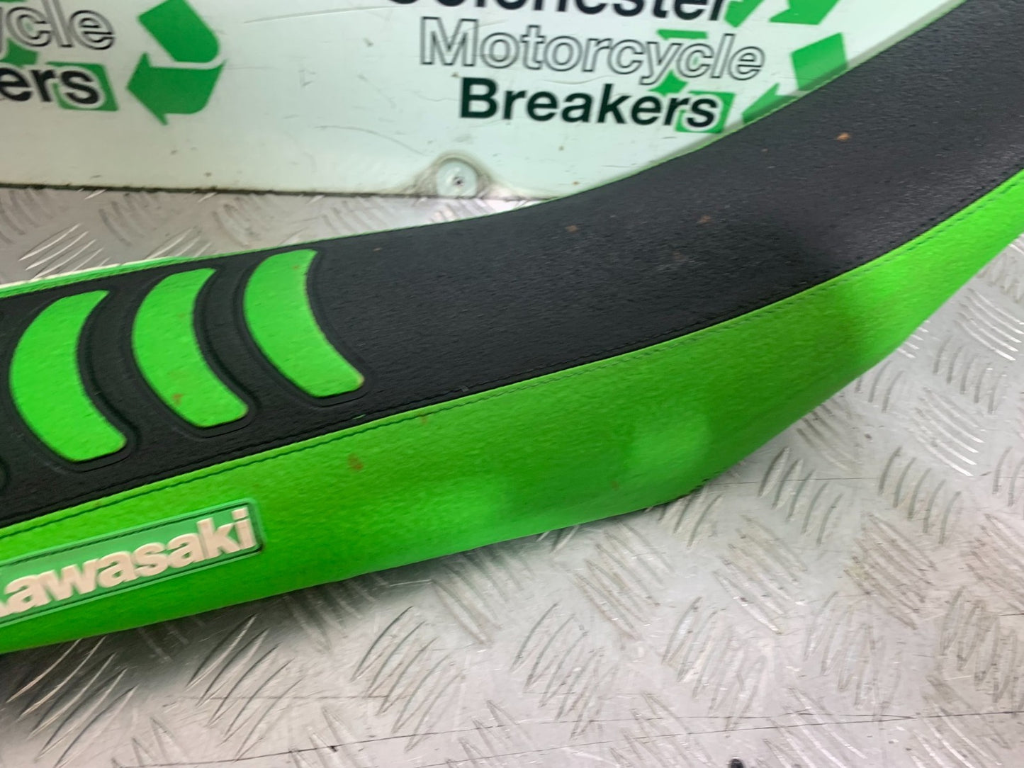 KAWASAKI KXF450 KXF 450 SEAT  YEAR 2013 CMB1217)