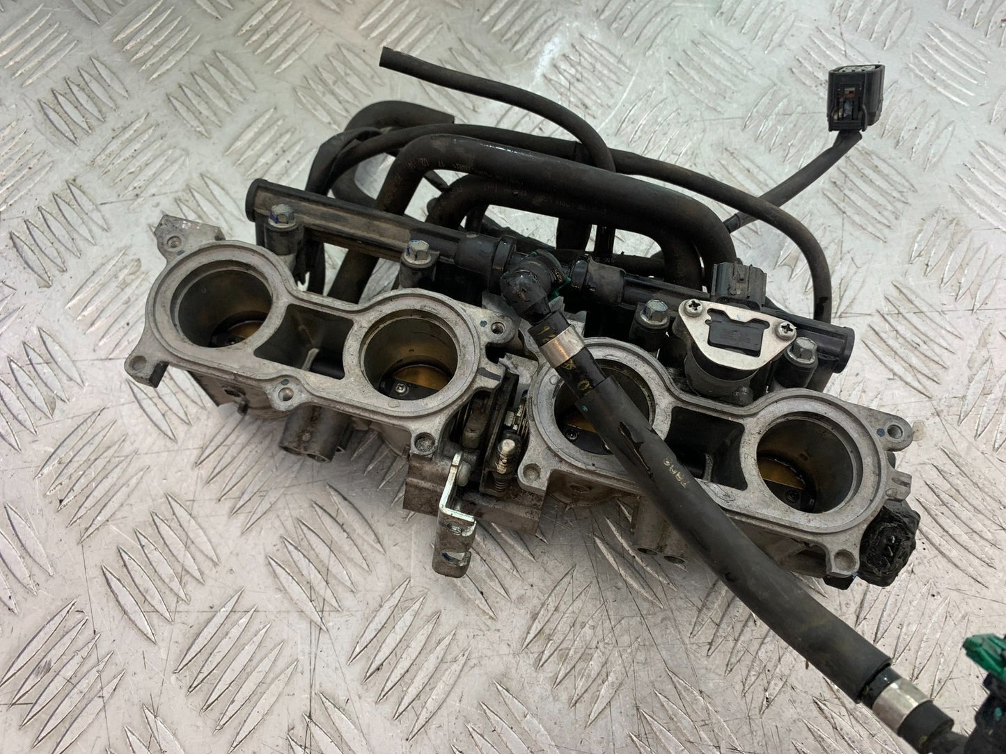 HONDA CB650F CB 650 FA-E THROTTLE BODIES  YEAR 2014-2017 (CMB1226)
